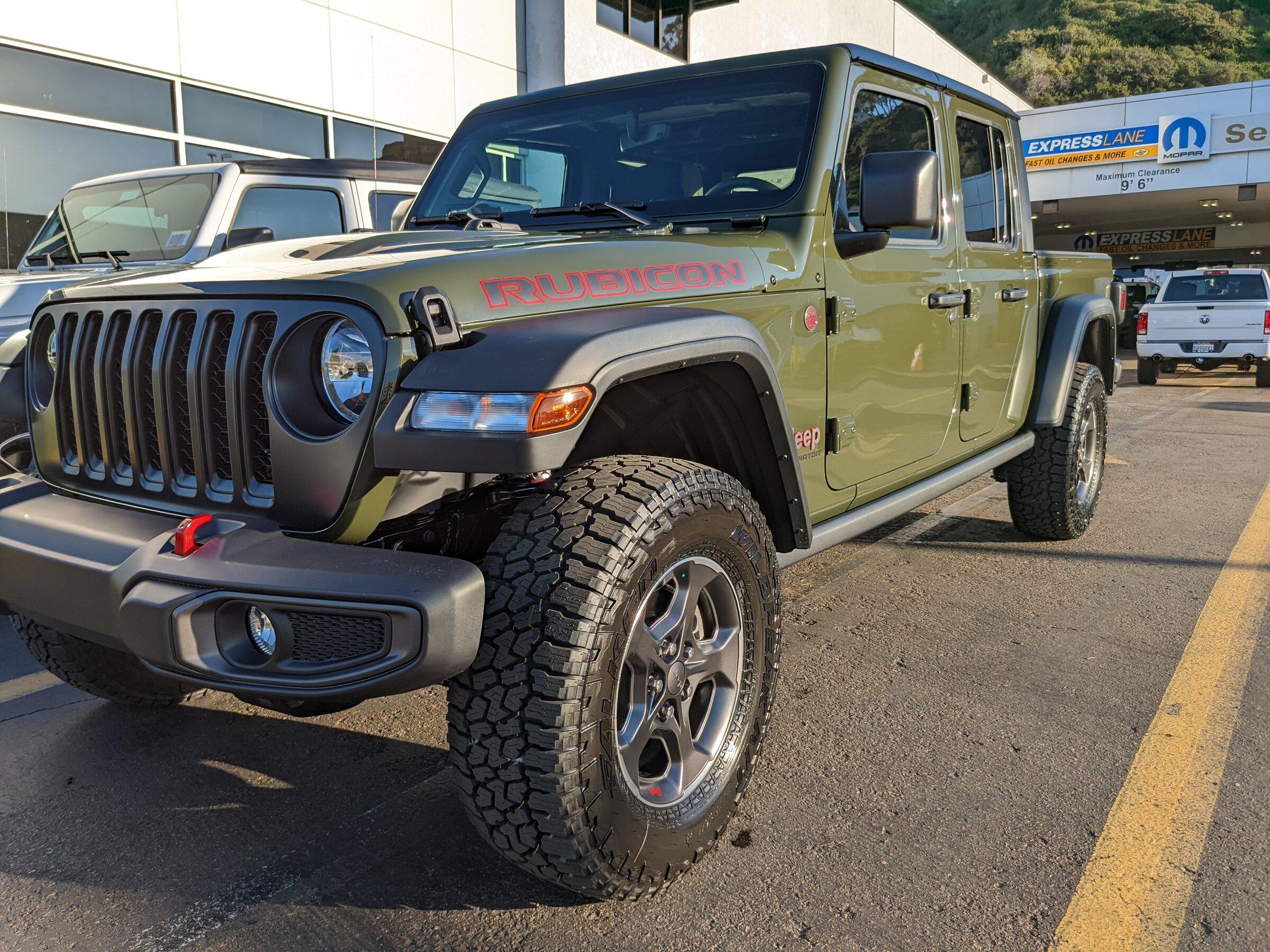 Jeep Gladiator MY22 Only - Anyone moved to D1? PXL_20220121_235435171