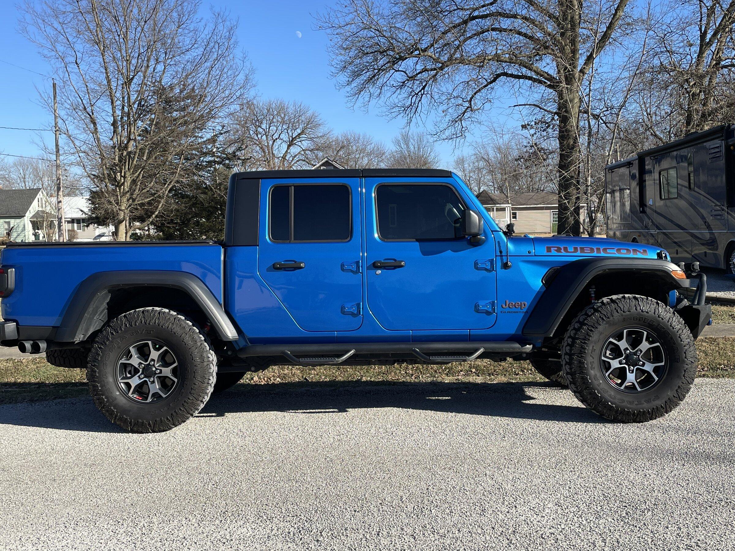 Jeep Gladiator 37s factory rubicon wheels 2E0A83C5-7388-46E2-A942-7126EAB87EC5