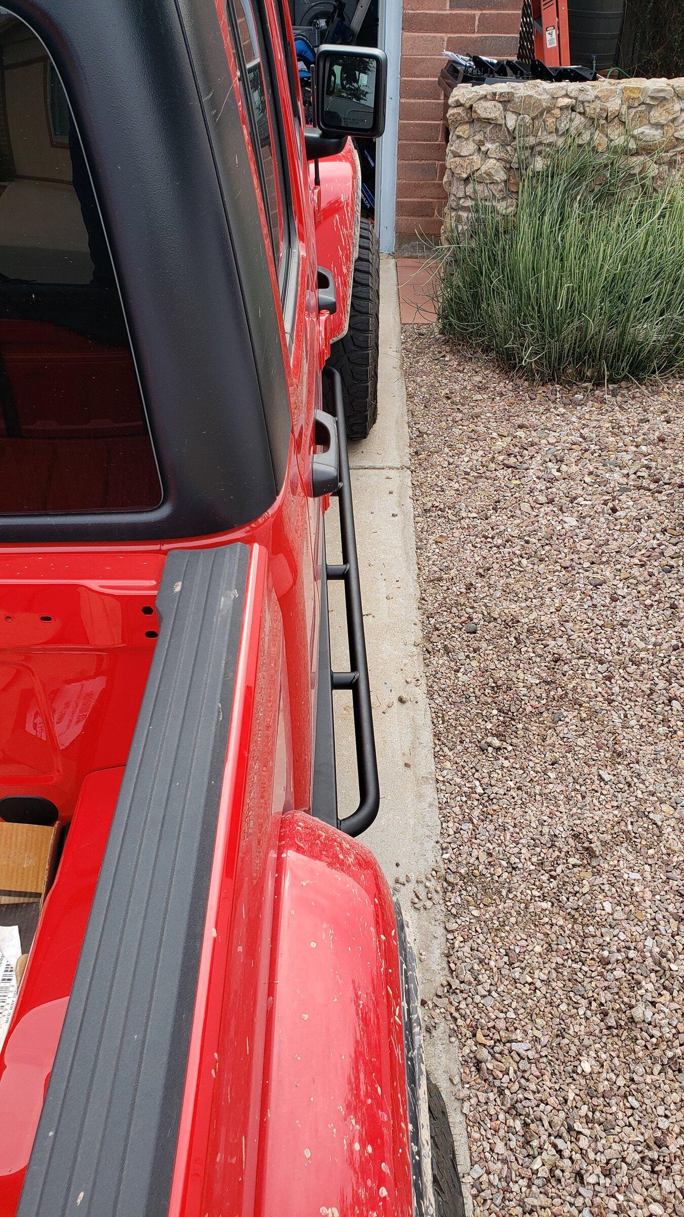 Jeep Gladiator Body Armor rock crawler side steps 20220108_125513