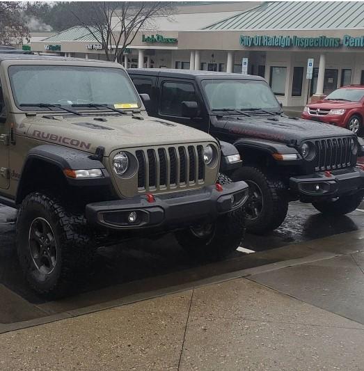 Jeep Gladiator 10mpg w/37's 1642900617961