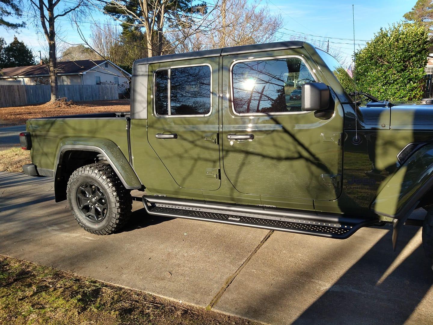 Jeep Gladiator Request: Side Steps photos 271846144_10227919901371734_6685394271777003887_n