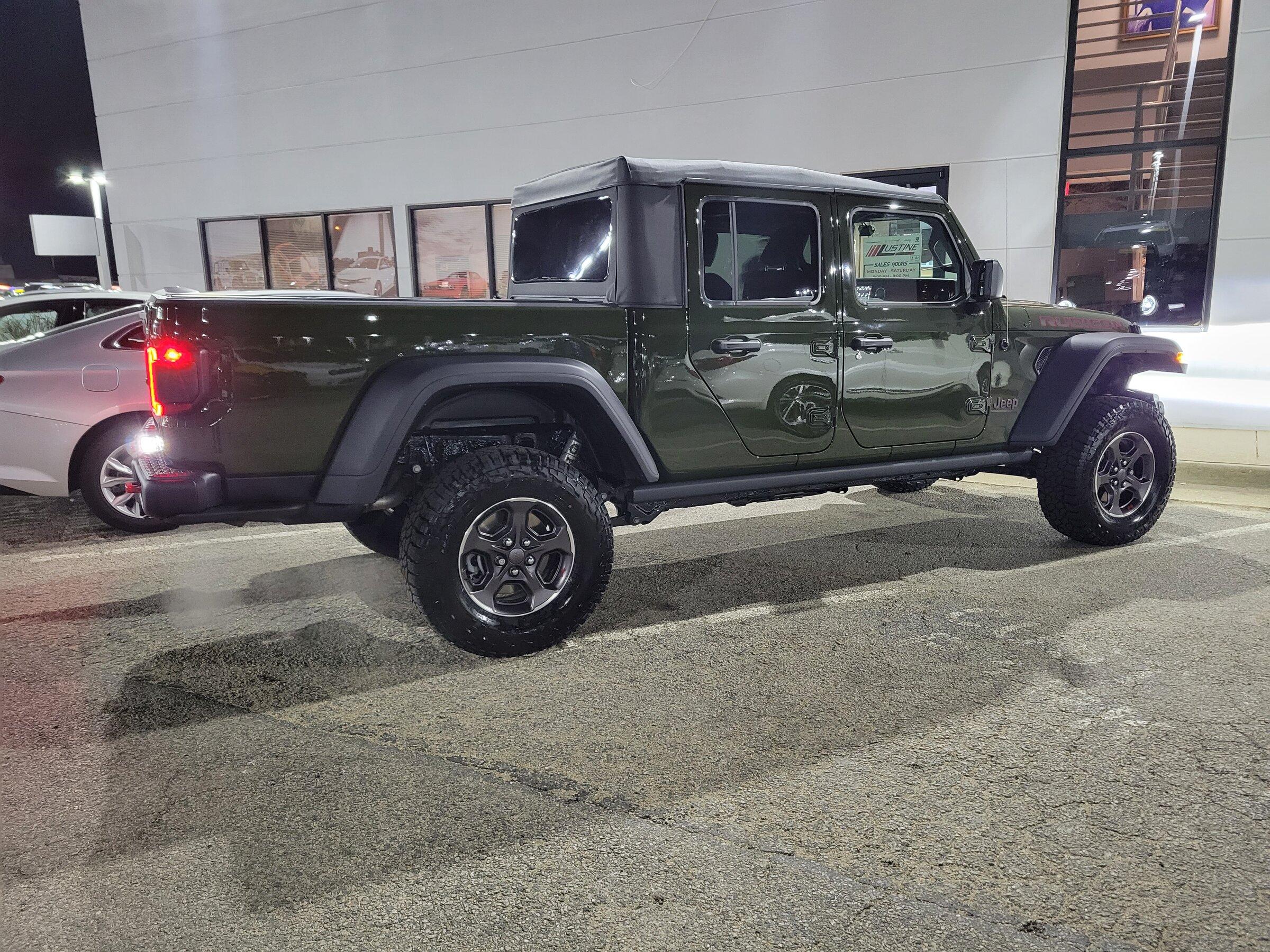 Jeep Gladiator Lets see all those Gladiators with lifts and bigger tires! 20220121_183339