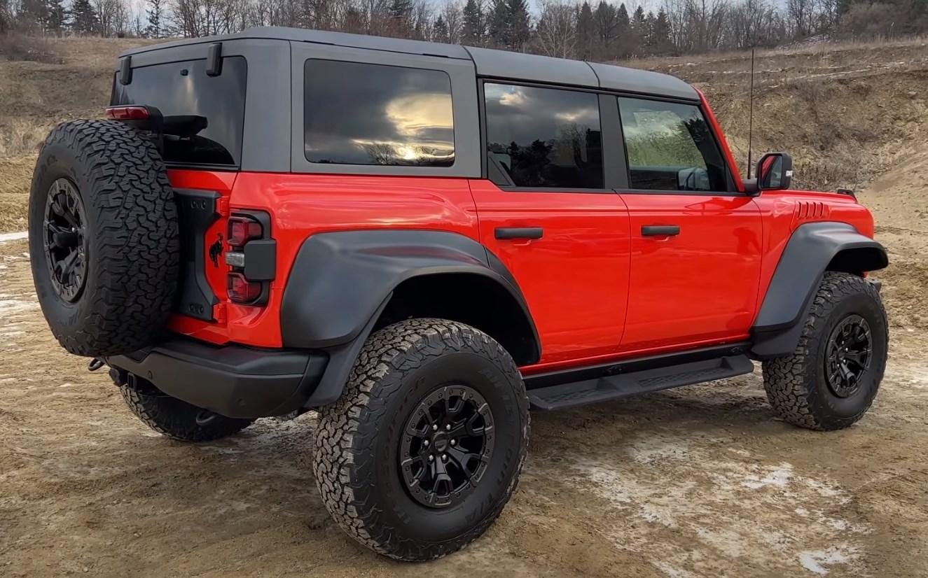 Jeep Gladiator Bronco Raptor just released! fenders2