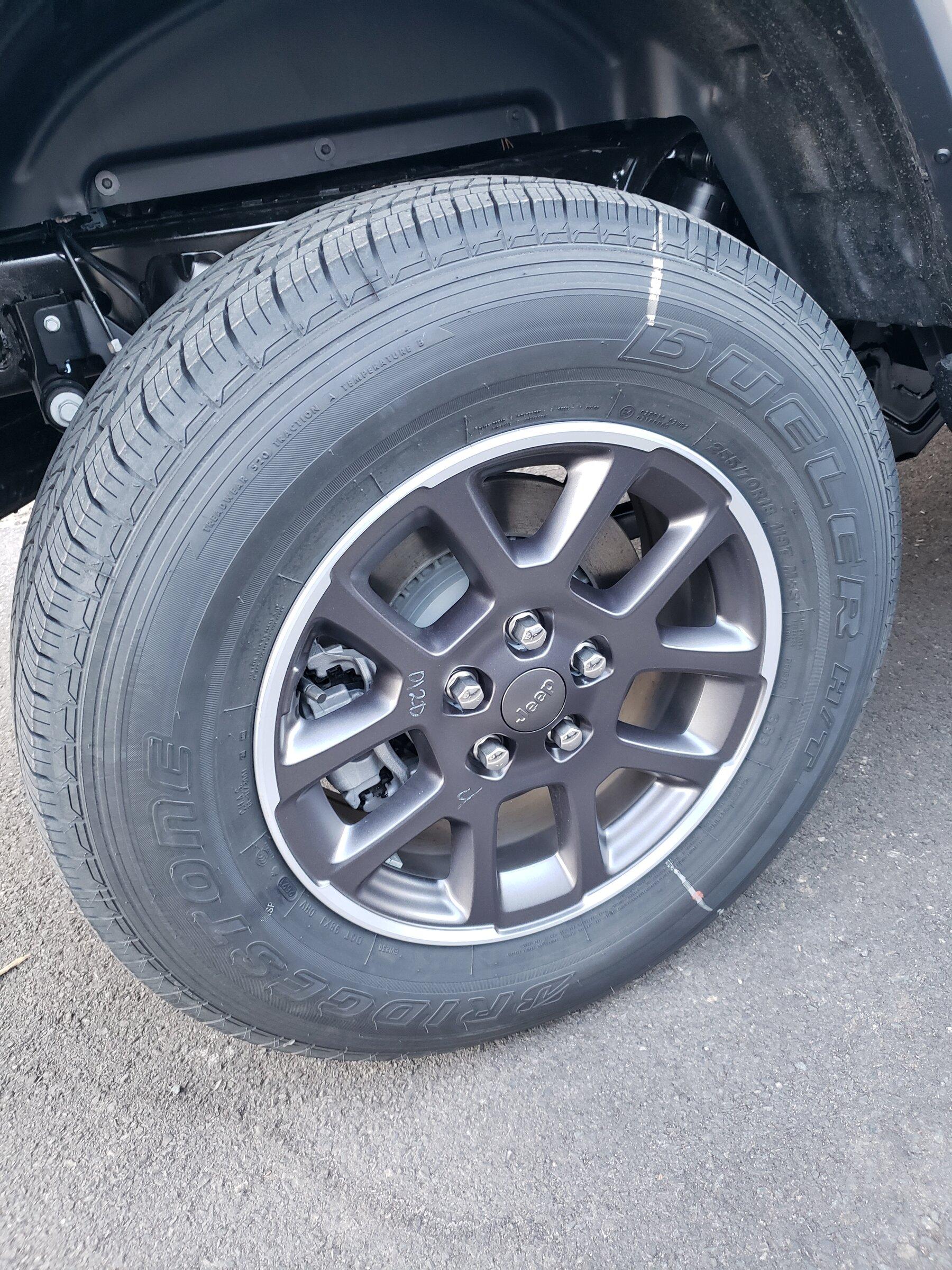 Jeep Gladiator New owner, need advice on selling factory takeoffs 20220124_172511