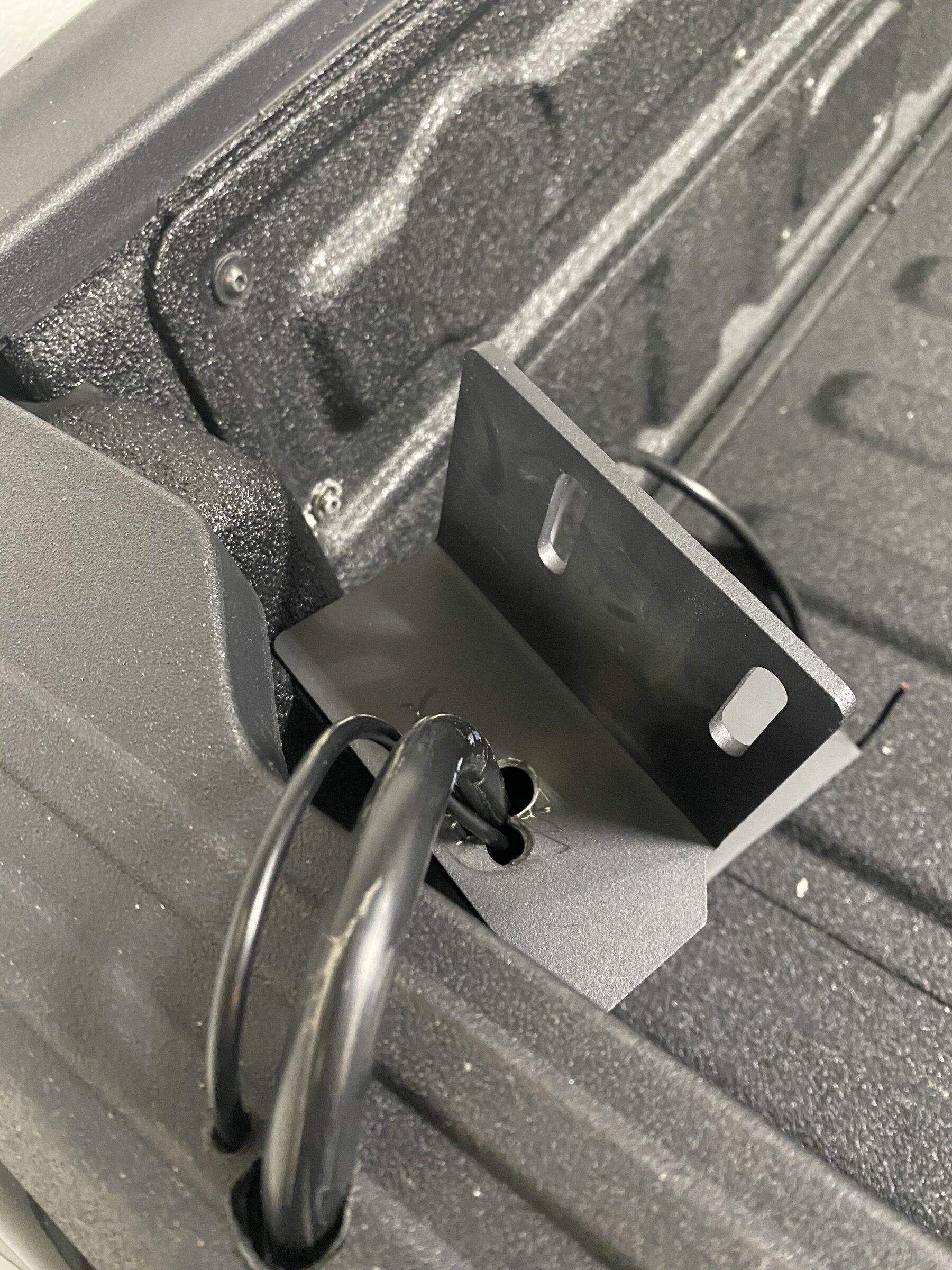 Jeep Gladiator Running wiring to bed/box for lights 73193124-F7B6-4331-8C70-E3DDC3D241D8