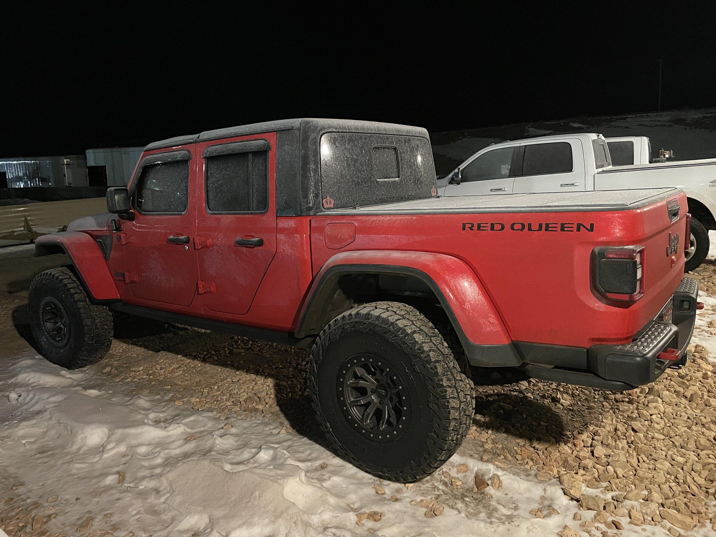 Jeep Gladiator 37s factory rubicon wheels 077C309E-48E5-4D79-9AC8-3831FAA14449