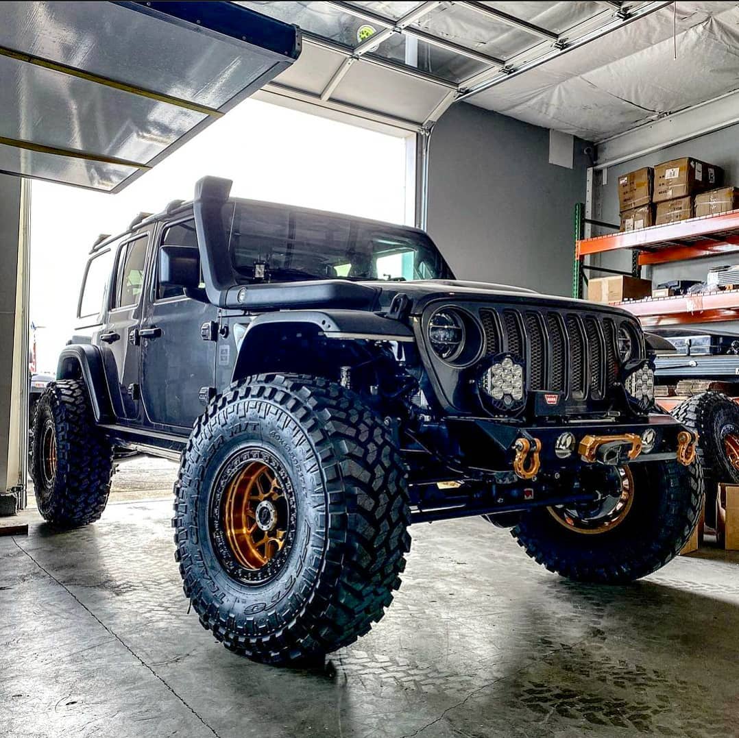 Jeep Gladiator What Bumper is this? 154597551_10159115707716252_6926841108483174940_o