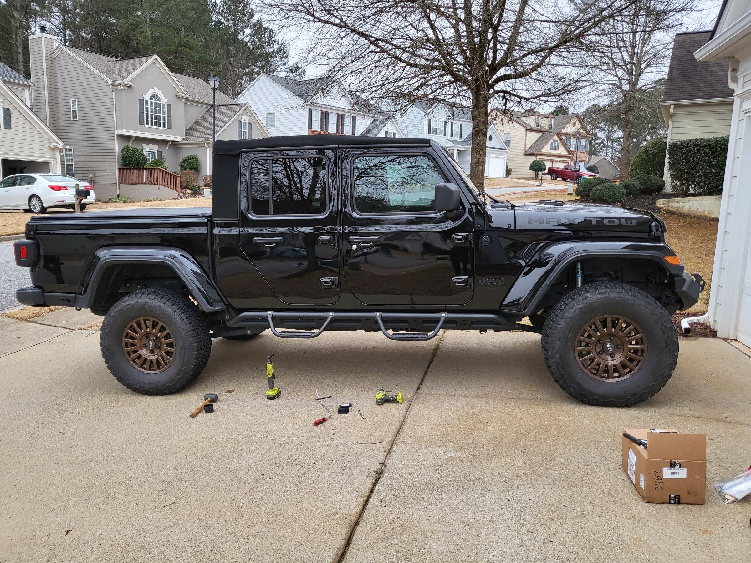 Jeep Gladiator I Couldn't Find Any Rock Sliders with Bolt-on Steps 20220121_165423