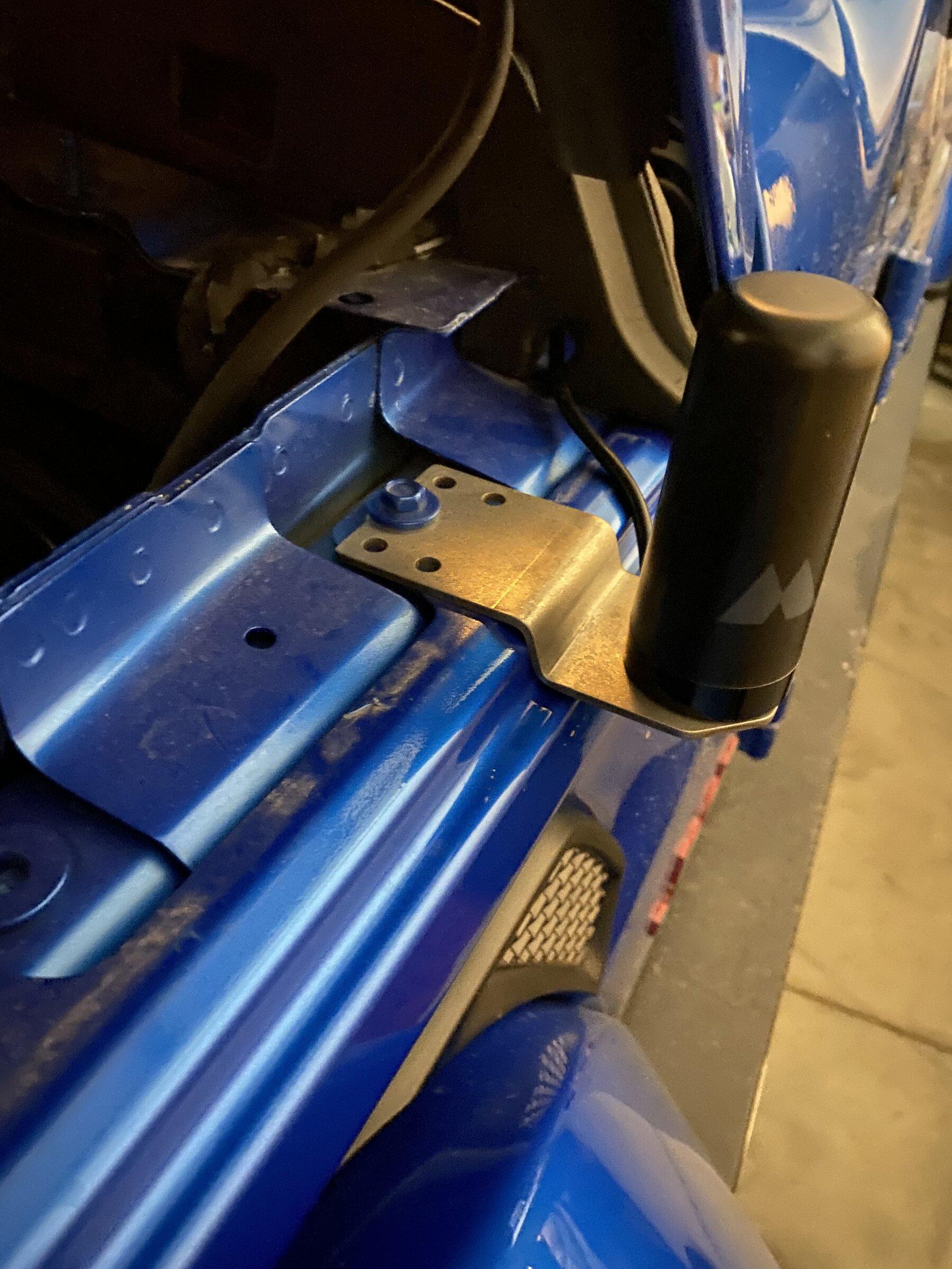 Jeep Gladiator Iowa Hydro-Blue Rubicon E142AA36-01FE-40A0-97A0-82495423F7A6