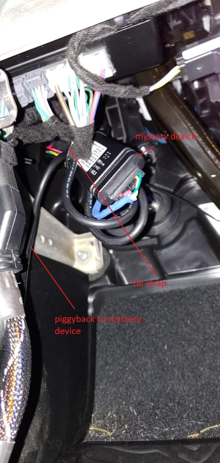 Jeep Gladiator Mystery “unit” found..What is THIS? piggyback-3