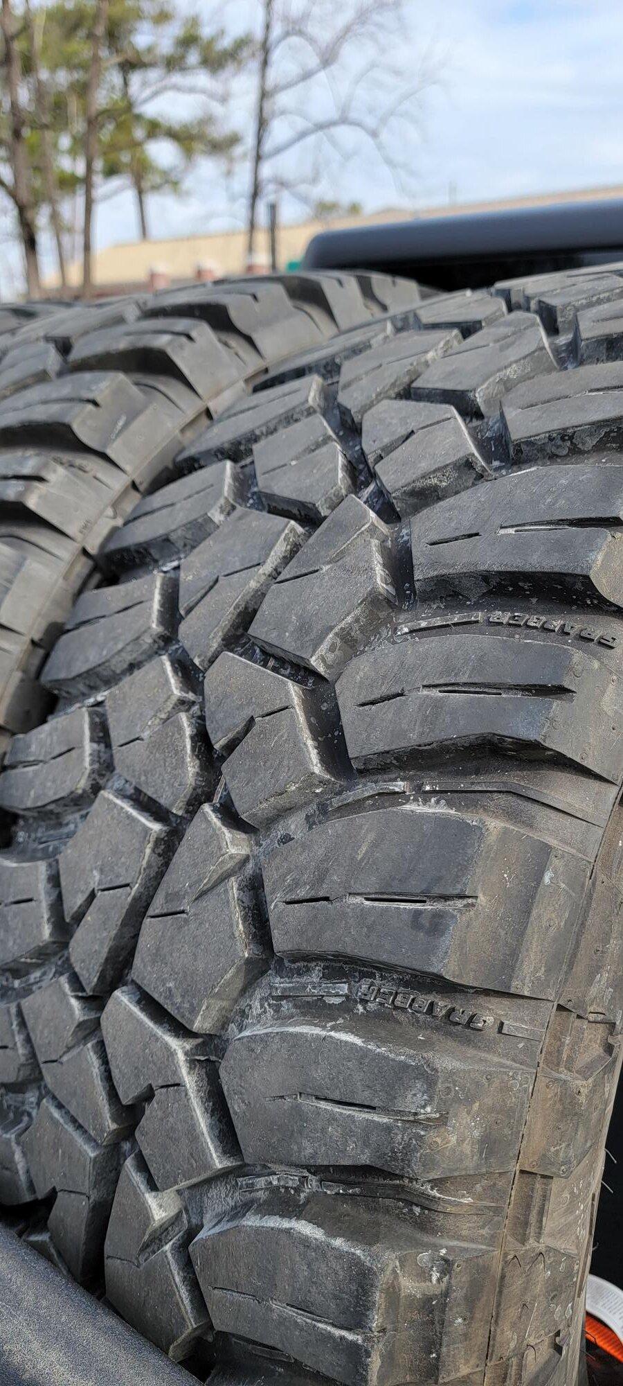 Jeep Gladiator Grabber X3 33/12.50R18 $300 20220126_111304