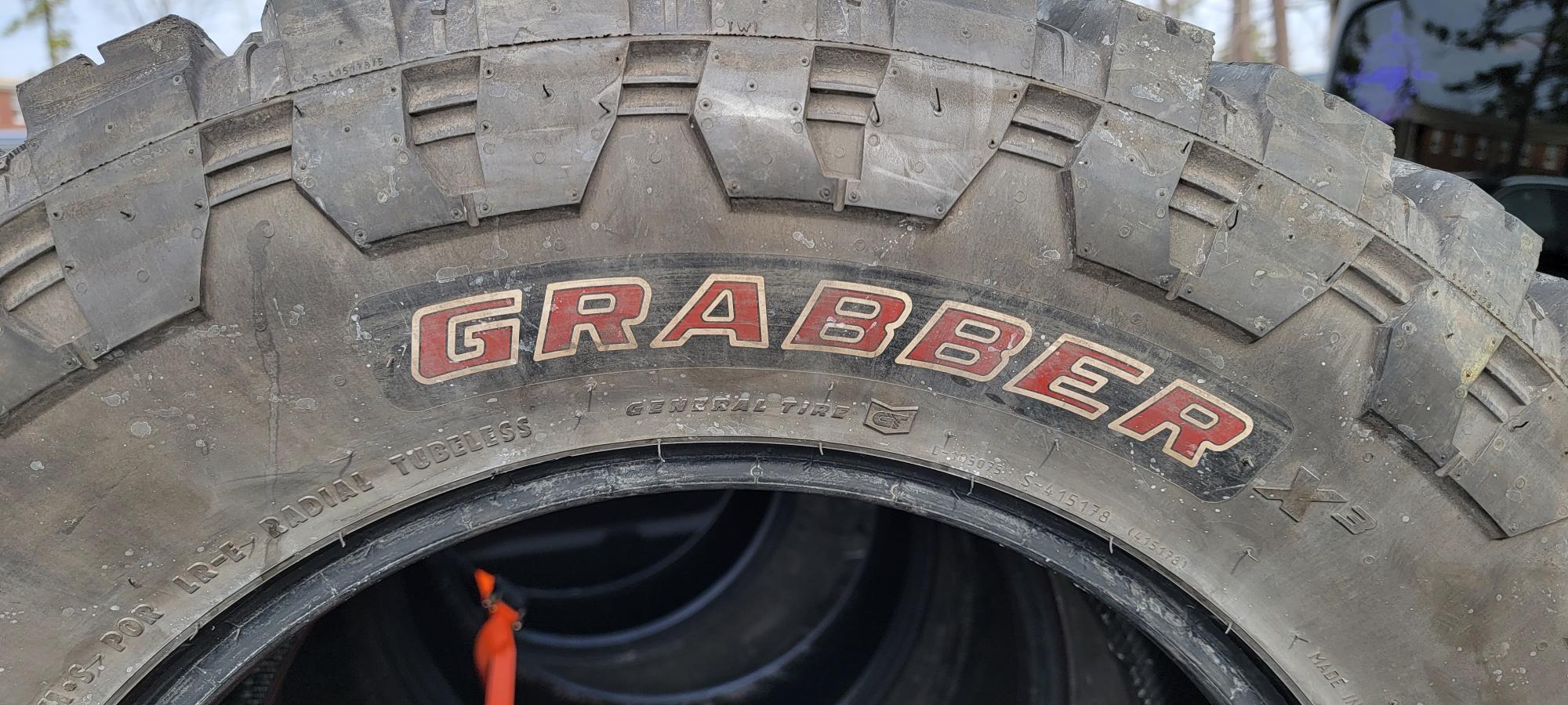 Jeep Gladiator Grabber X3 33/12.50R18 $300 20220126_111309