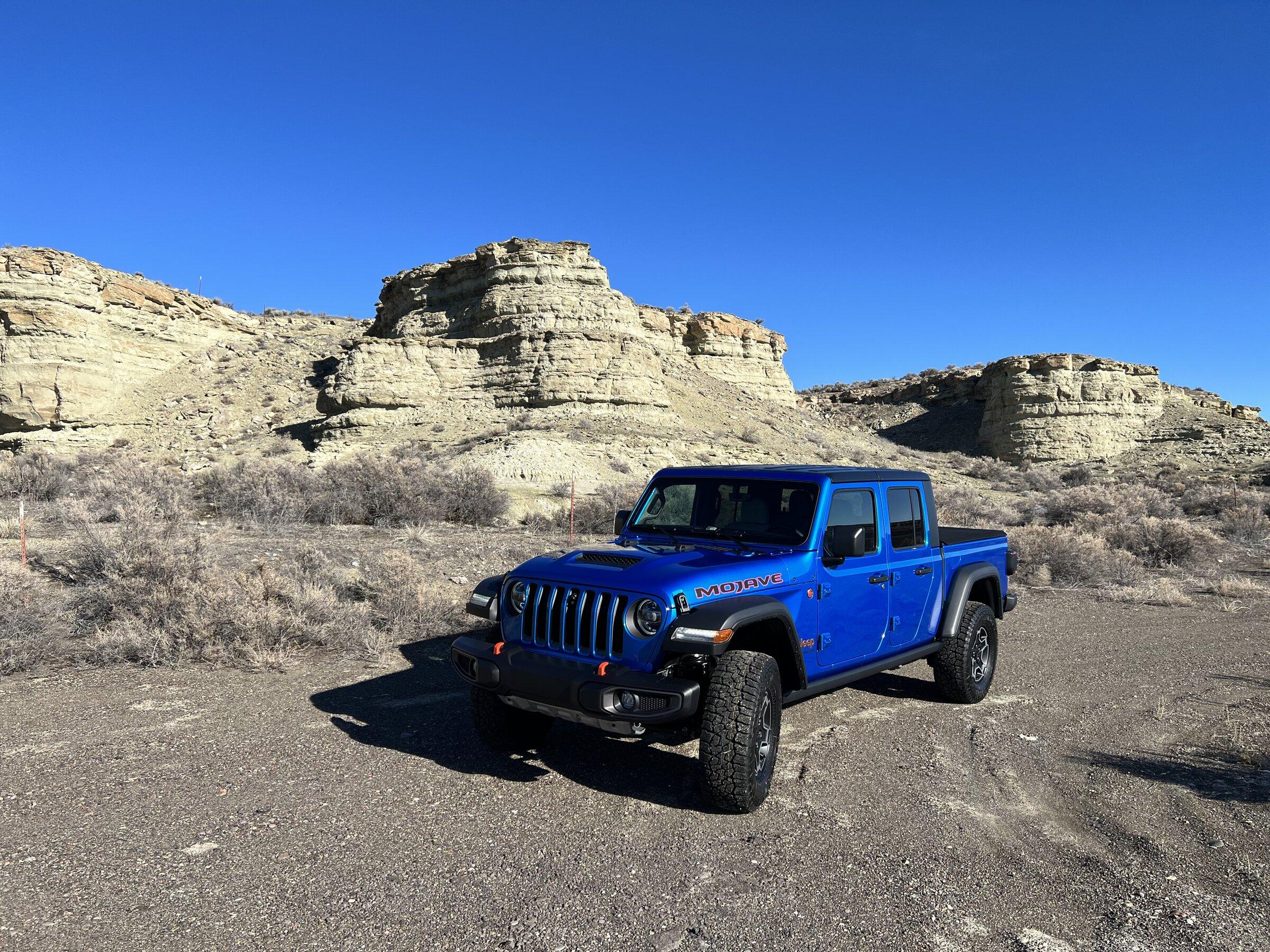 Jeep Gladiator Gladiator Glamour Shots 388D70C1-7BBC-4D34-949D-BE39ADCD75CE