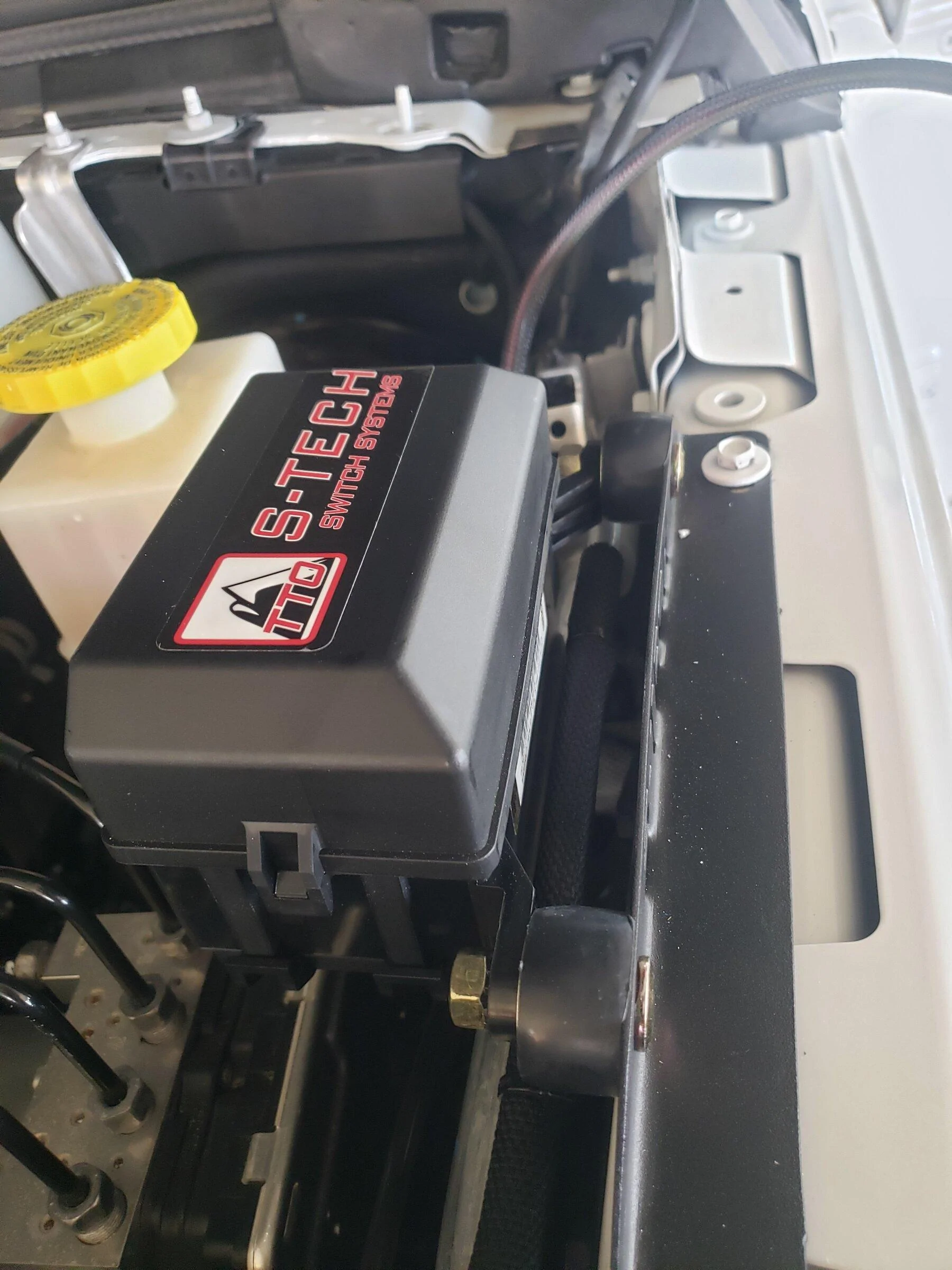 Jeep Gladiator Adding auxiliary switches (not factory) 20220113_115853