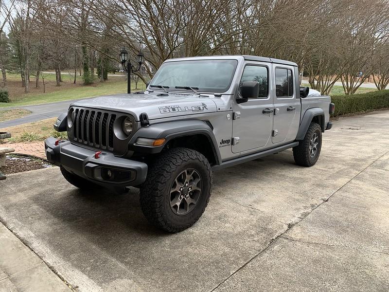 Jeep Gladiator 2020 Sport Silver Bullet Build 51801671854_0b80f02994_c