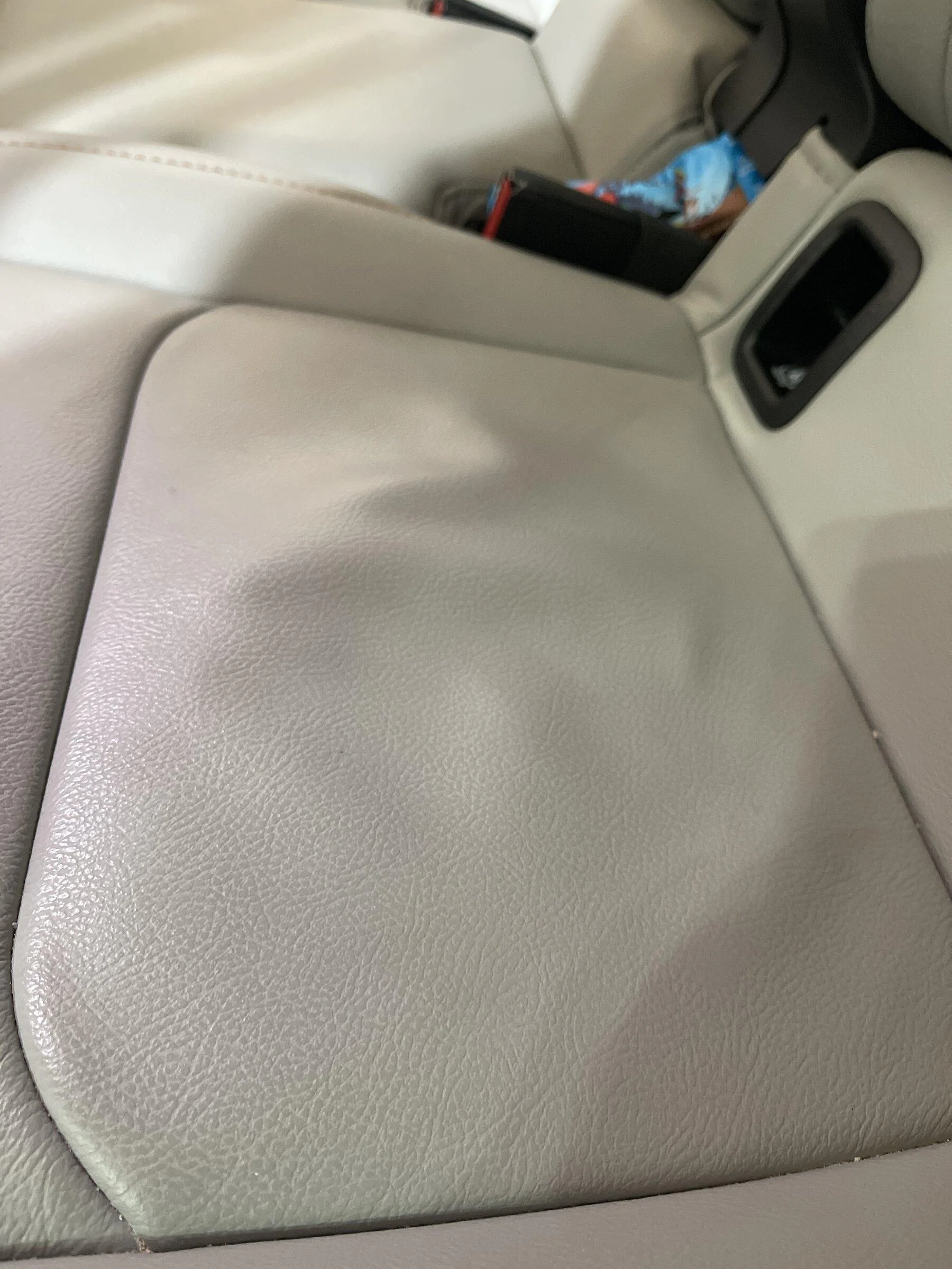 Jeep Gladiator Seat Pucker on leather seats imag