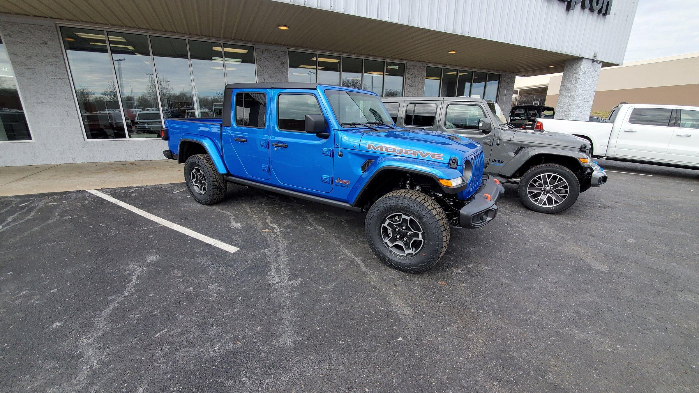 Jeep Gladiator MY22 Only - Anyone moved to D1? 20220127_124008