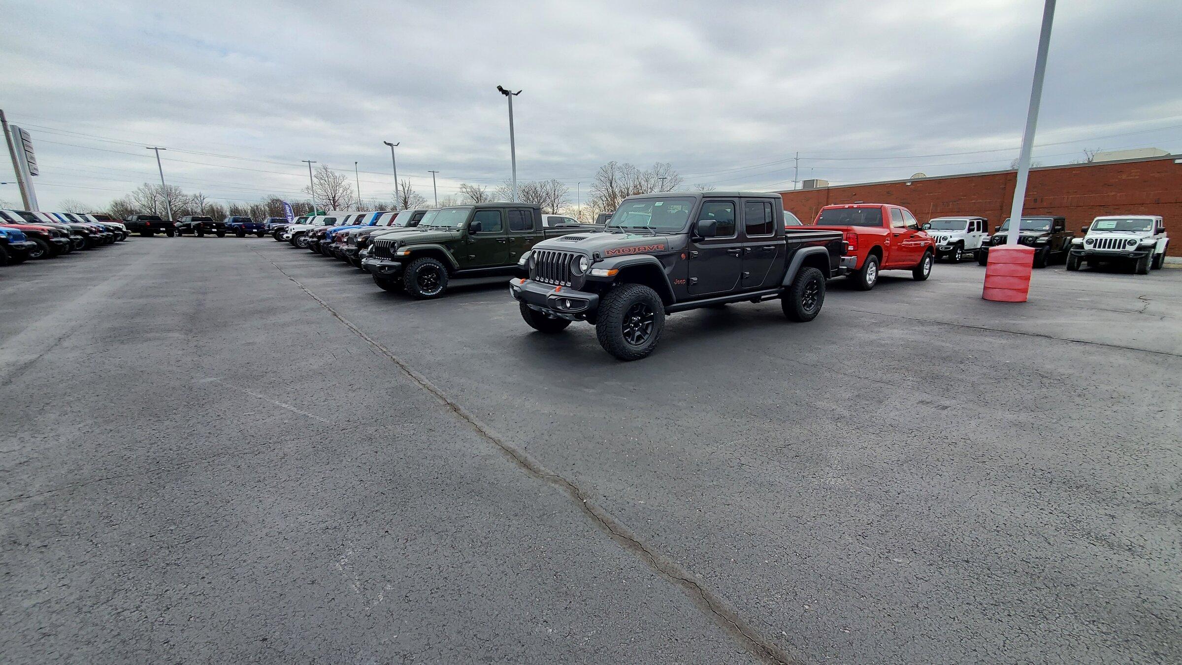Jeep Gladiator MY22 Only - Anyone moved to D1? 20220127_140900