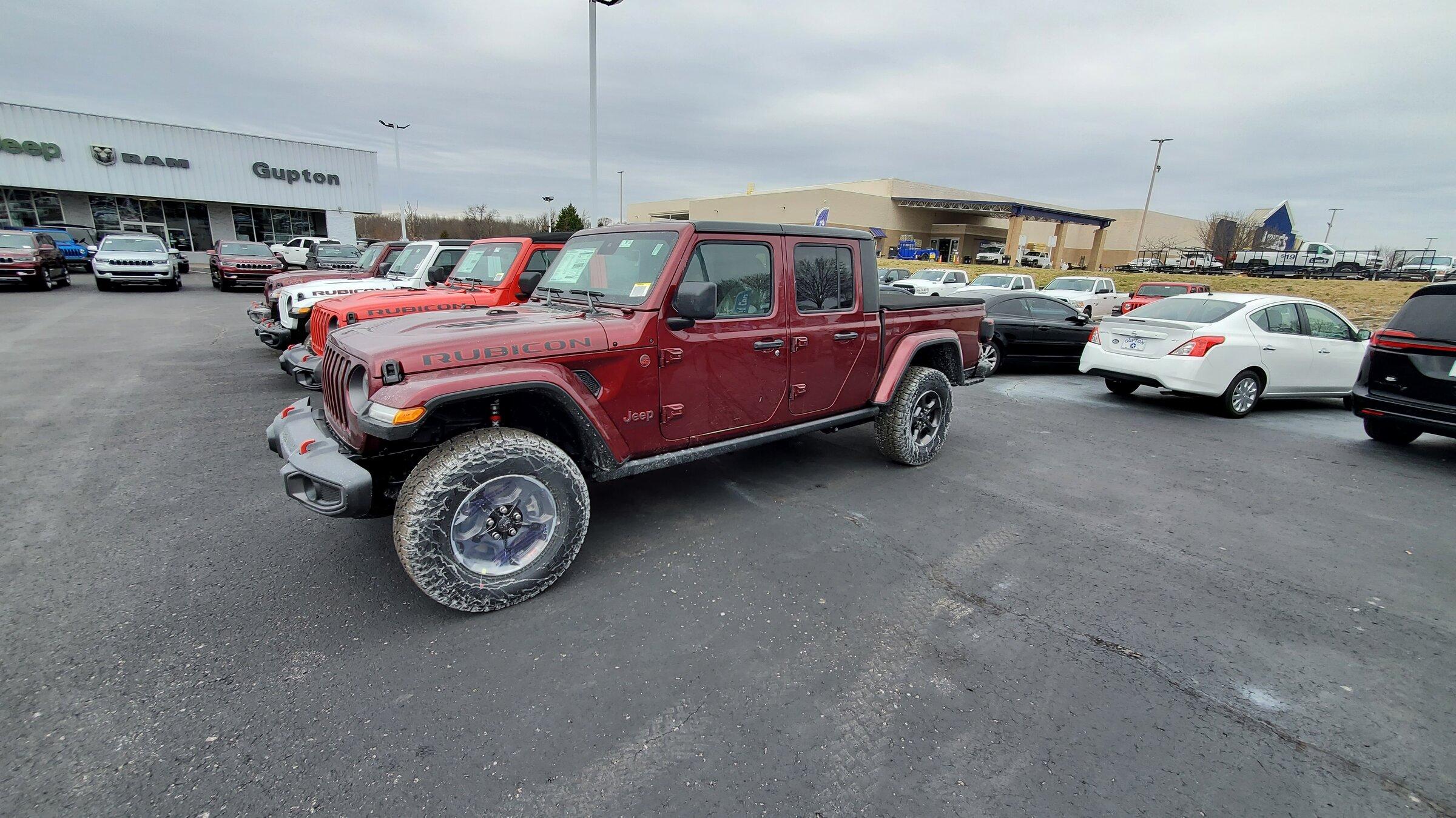 Jeep Gladiator MY22 Only - Anyone moved to D1? 20220127_141029