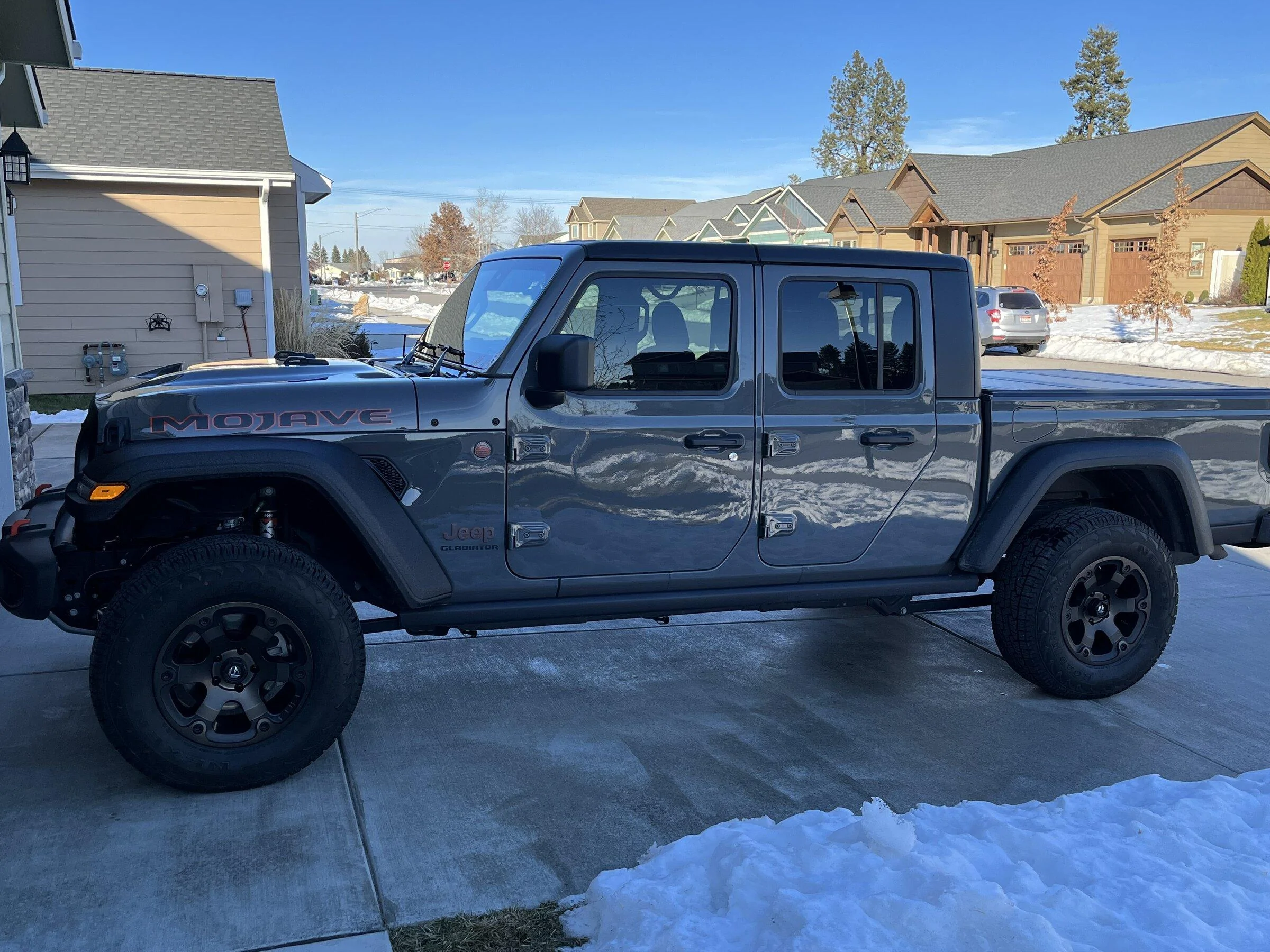 Jeep Gladiator STING GRAY Gladiator JT Club 5D167F9B-F75C-4A34-894E-964927989D2E