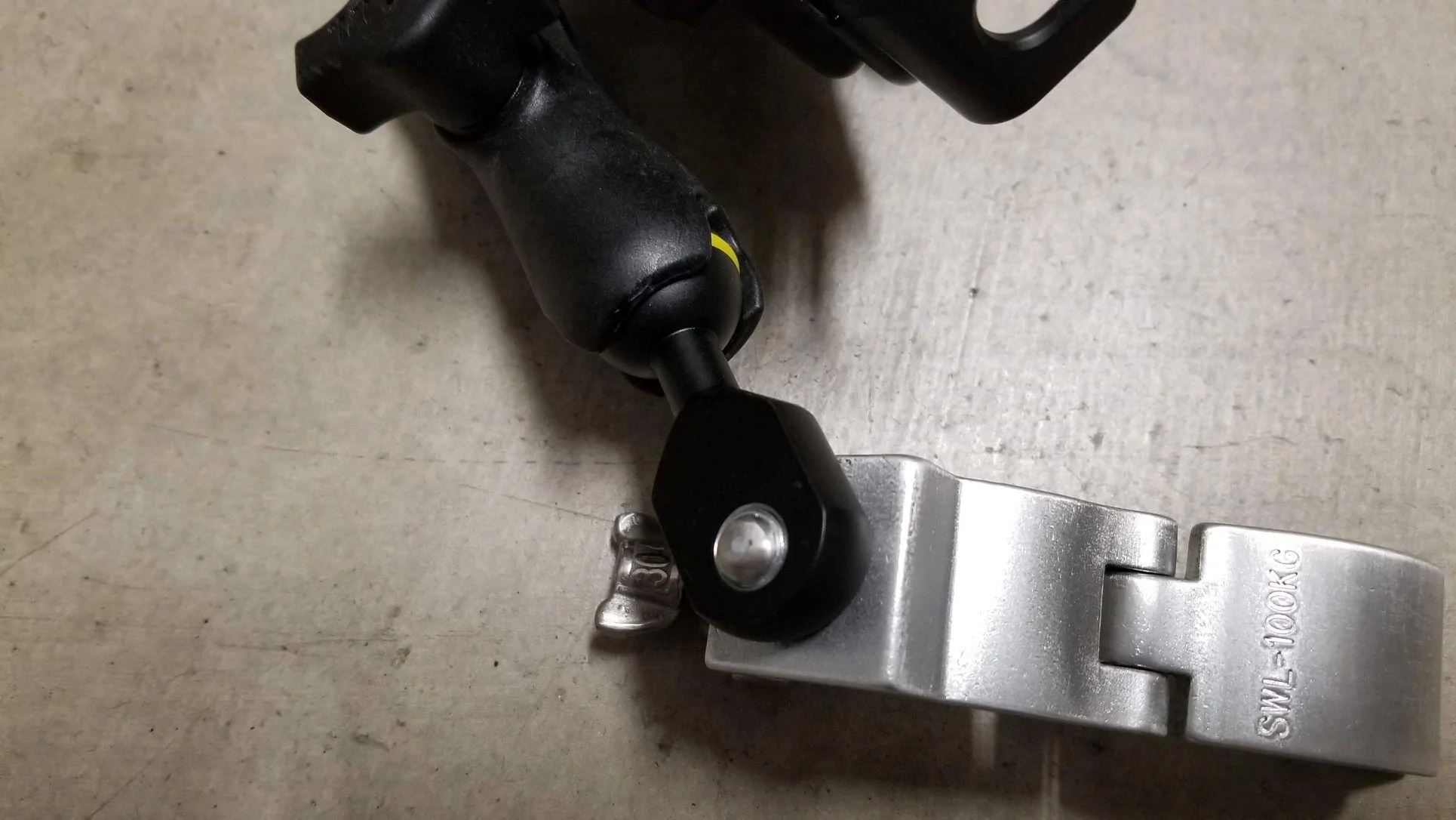 Jeep Gladiator Cell phone holder? 20220128_192258a
