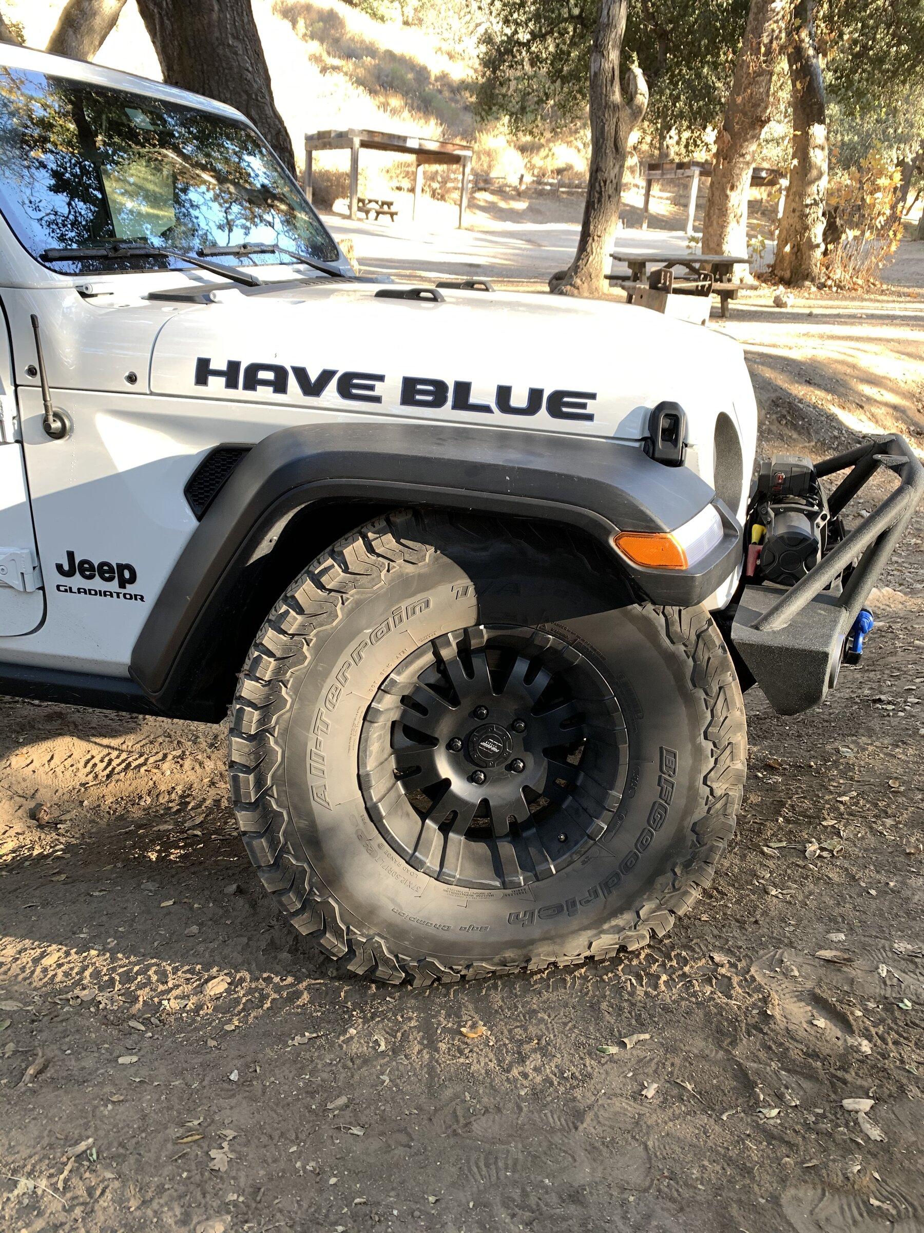 Jeep Gladiator Post em up. 37" K02's on 2.5" lift. CE051E84-849F-416F-AF7E-87A5054B1A75