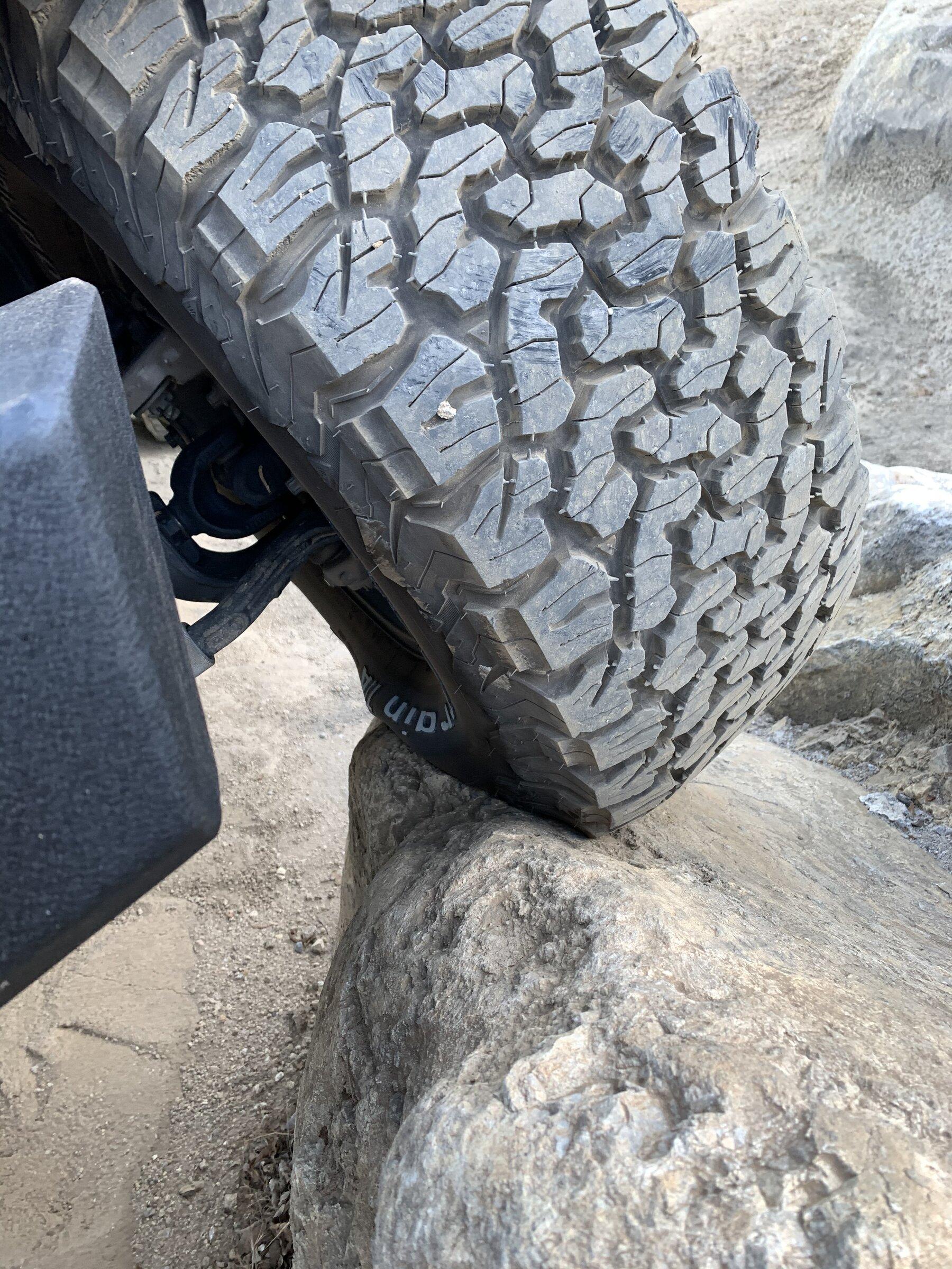 Jeep Gladiator Post em up. 37" K02's on 2.5" lift. 6CD60803-EA72-4C10-9372-04834634E765