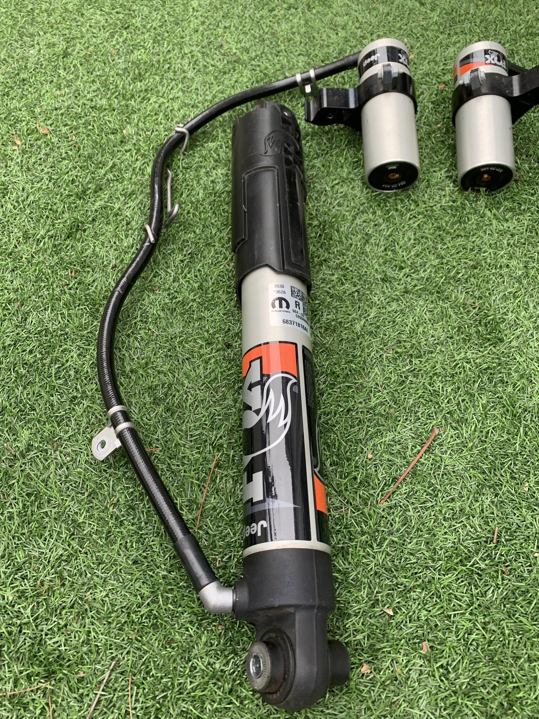 Jeep Gladiator Mojave Suspension Fox 2.5 Shocks Internal Bypass with Remote Reservoirs ($1800 OBO) For Sale 3C6AF07A-02E2-40CB-97EF-AEEA1231180B