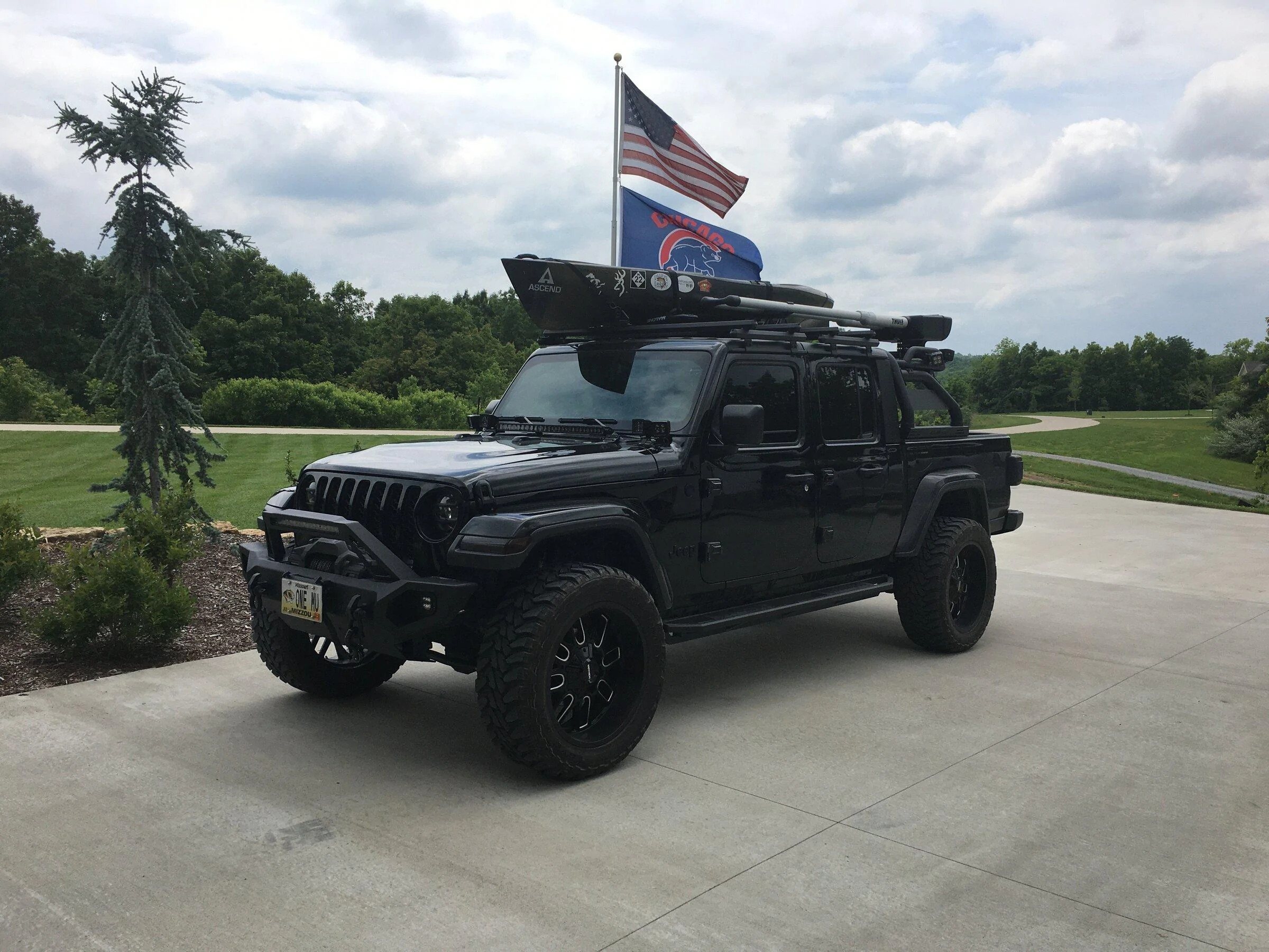 Jeep Gladiator Fly Fishing Rod Vault: anyone installed ? IMG_4393