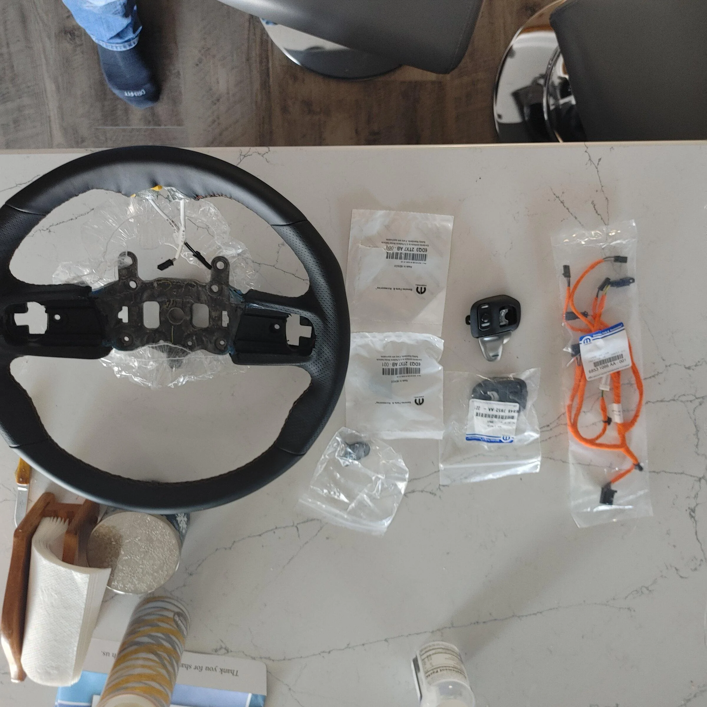 Jeep Gladiator 392 Steering Wheel Retrofit 0129221512_HDR