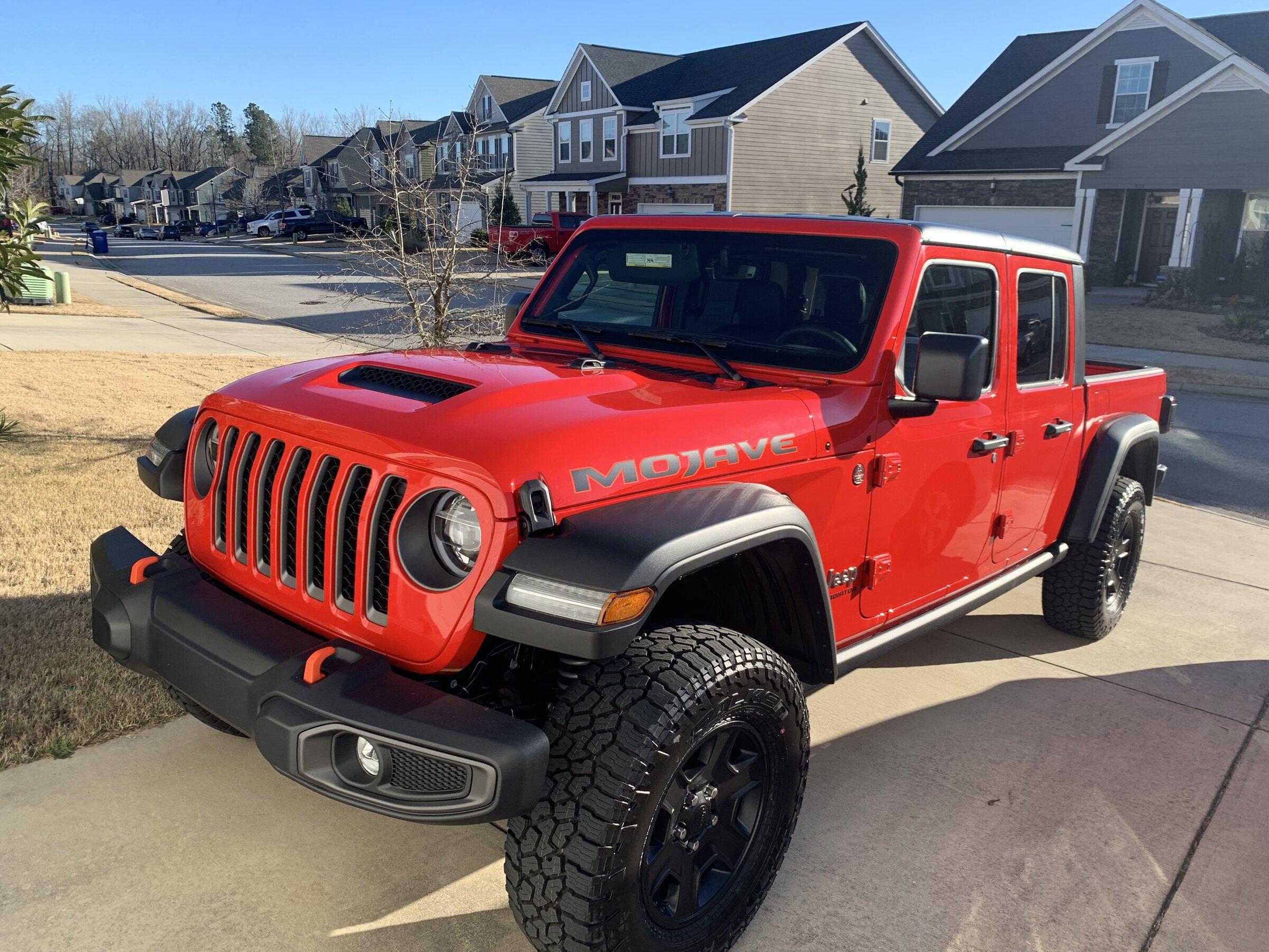 Jeep Gladiator FIRECRACKER RED Gladiator JT Club 47BA02CF-9377-4027-B97F-E82D45F705F3