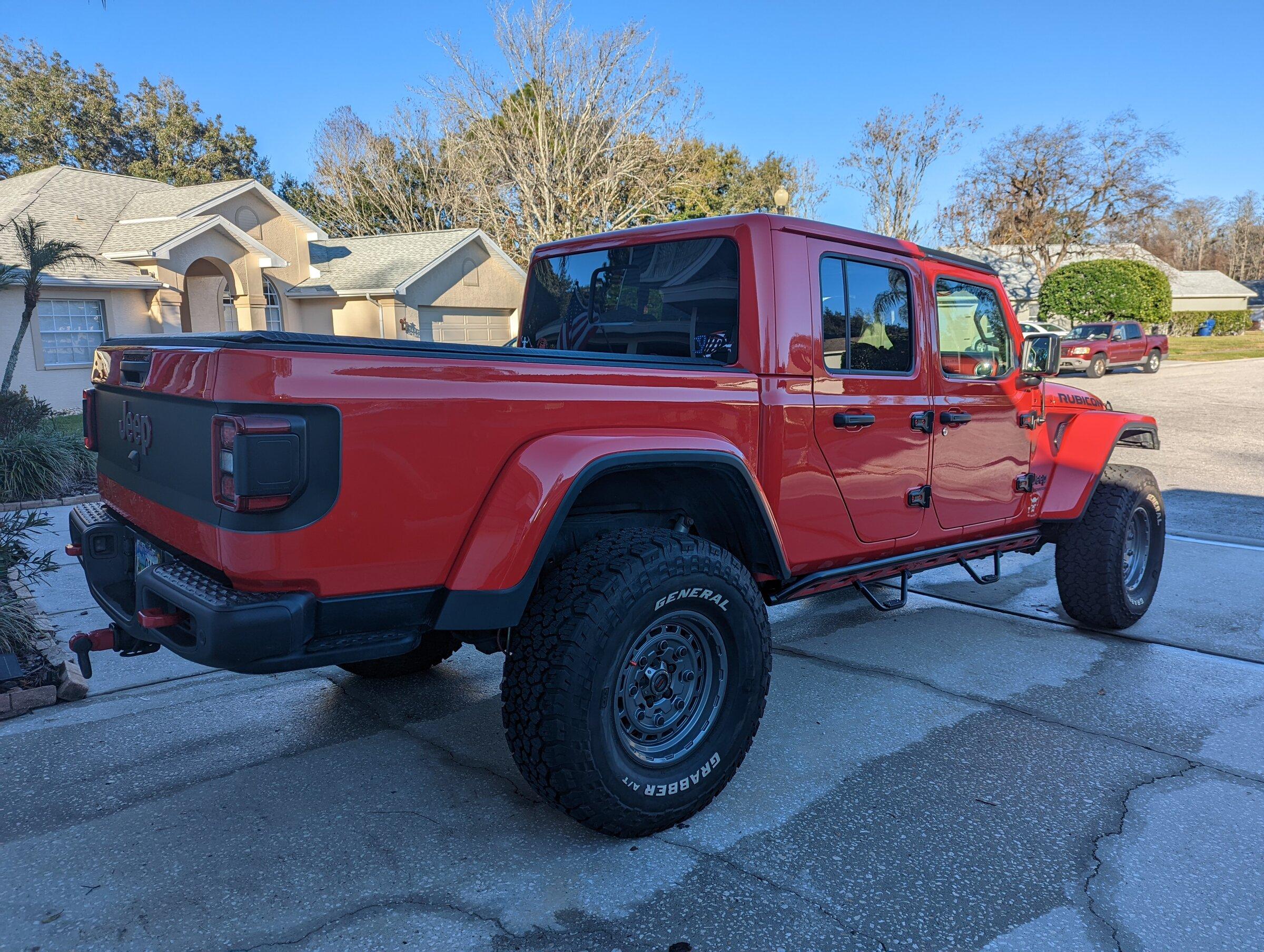 Jeep Gladiator I Couldn't Find Any Rock Sliders with Bolt-on Steps PXL_20220129_214334903