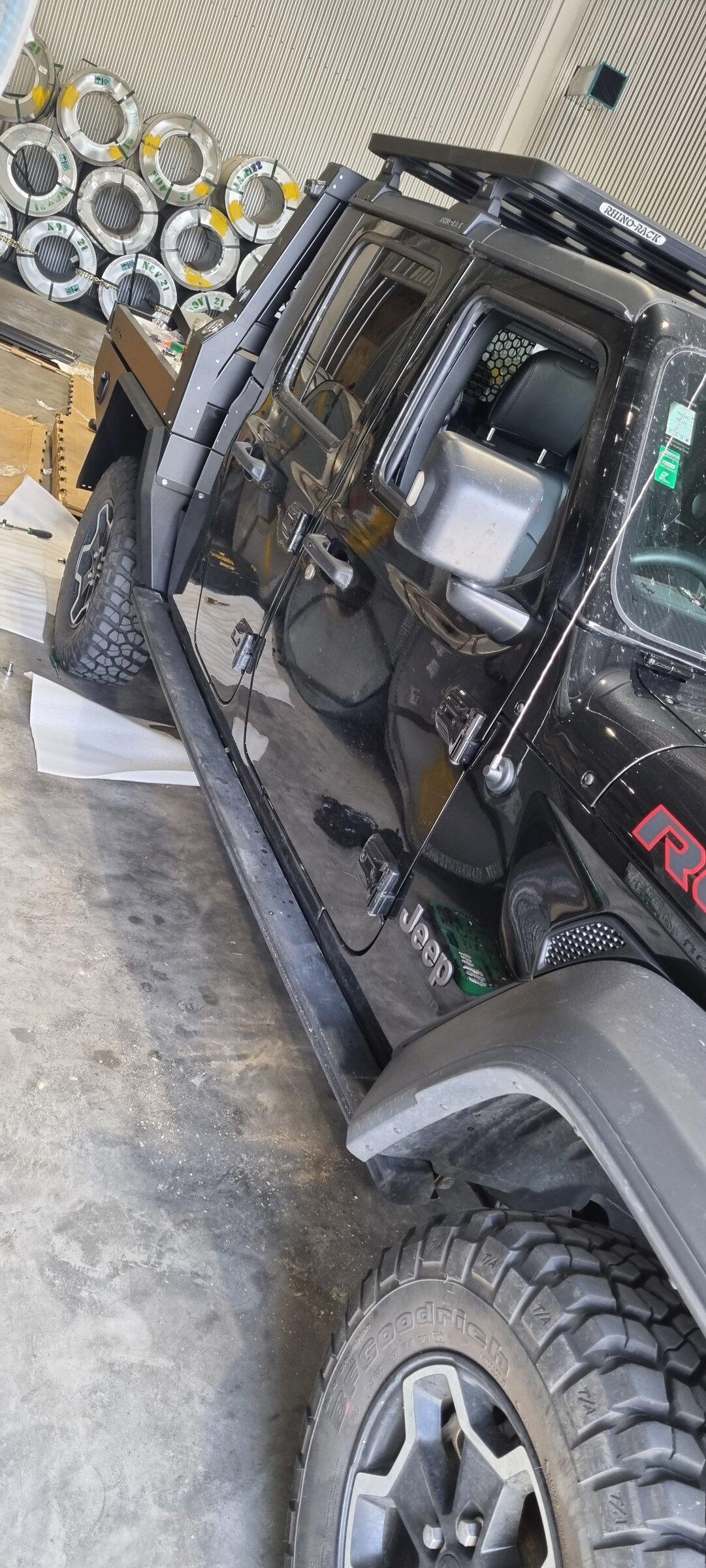 Jeep Gladiator PCOR flatbed tray and canopy install project on Gladiator 20220129_144240