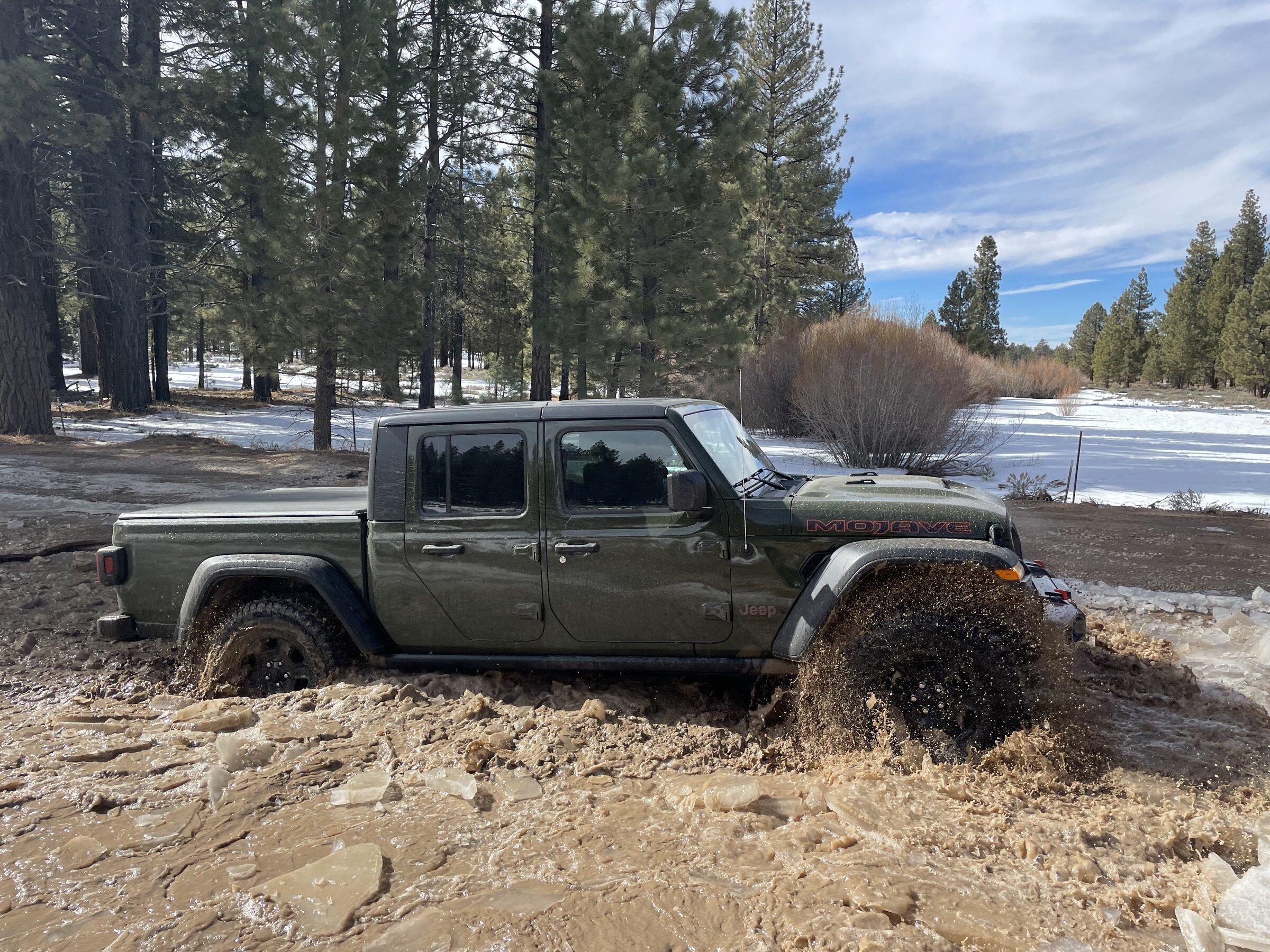 Jeep Gladiator MOJAVE Edition Gladiator JT Club 0B0A483D-D062-4294-AA46-24CC8280E94D
