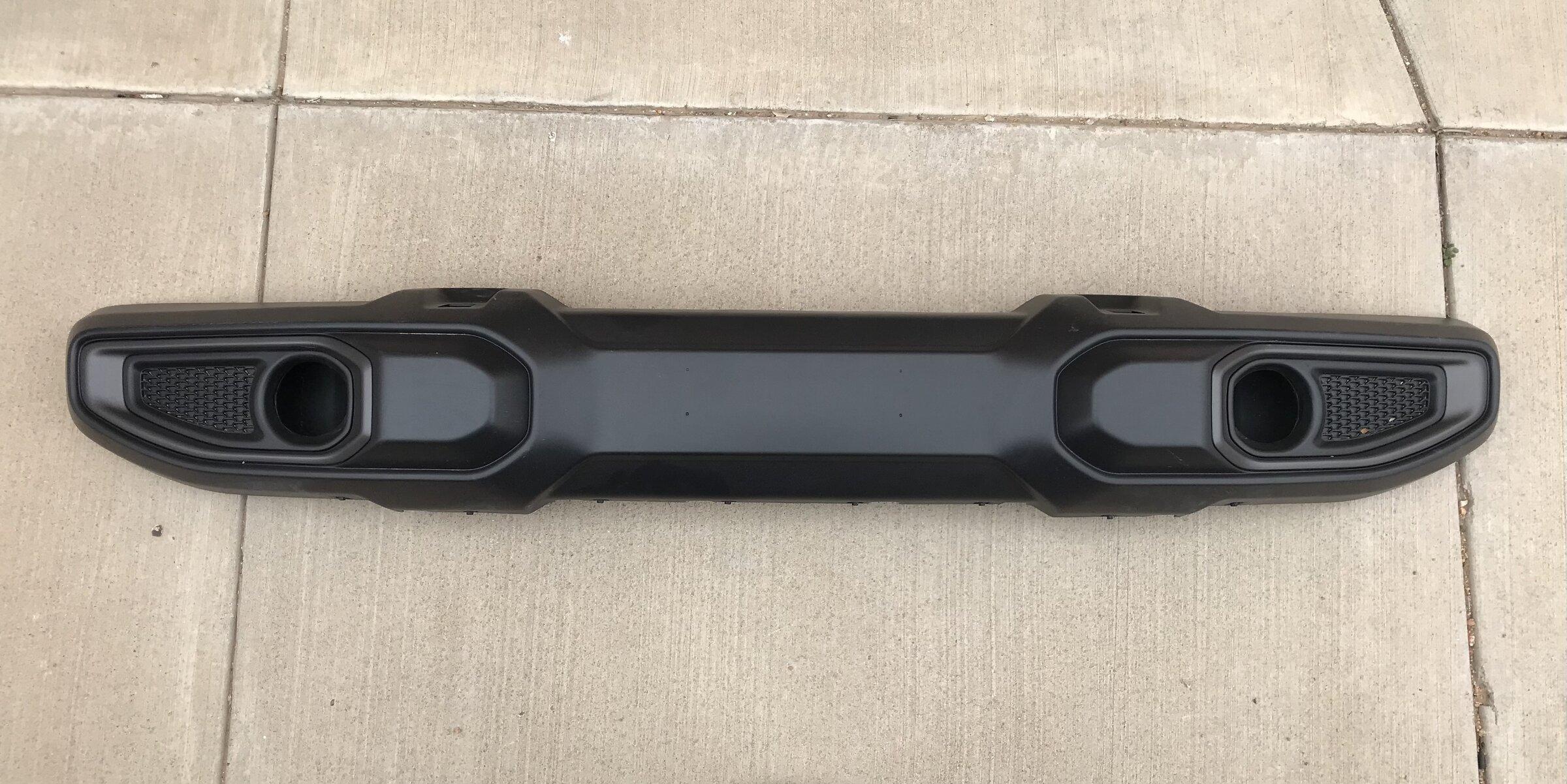 Jeep Gladiator FREE-Rubicon plastic bumper C94632F3-22A6-4D07-9B44-7E6C736CBA9A