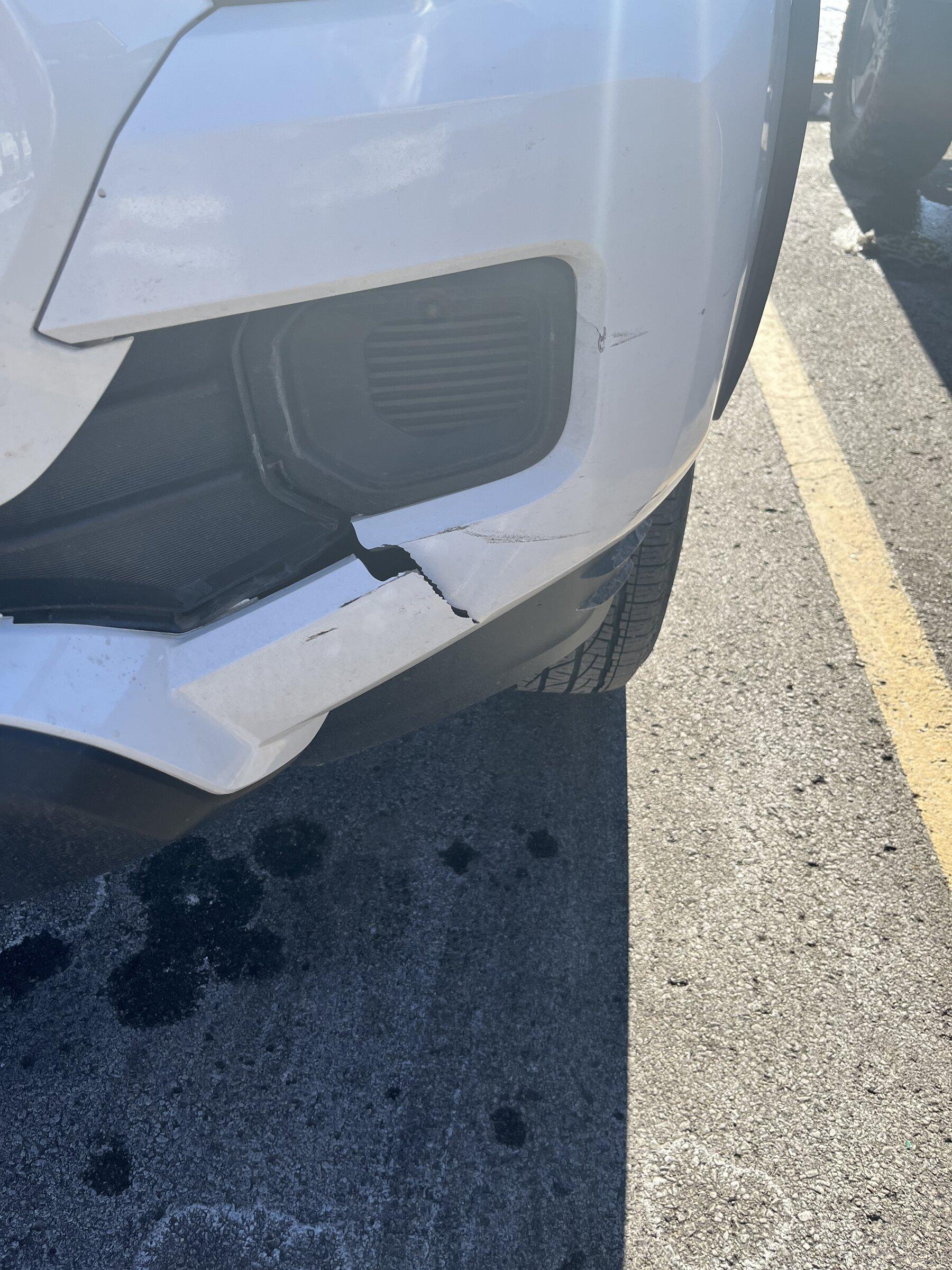 Jeep Gladiator Hit a Taco 15CBDB59-5F2A-417A-BE08-22E5829461C8