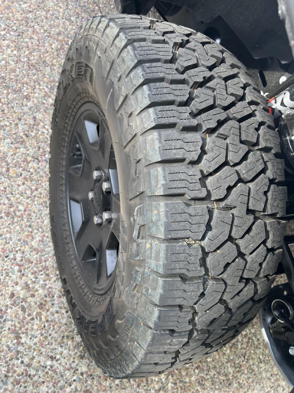 Jeep Gladiator Set of Falken Wildpeak A/T tires, Mojave take offs, 1500 miles IMG_3318 Lar