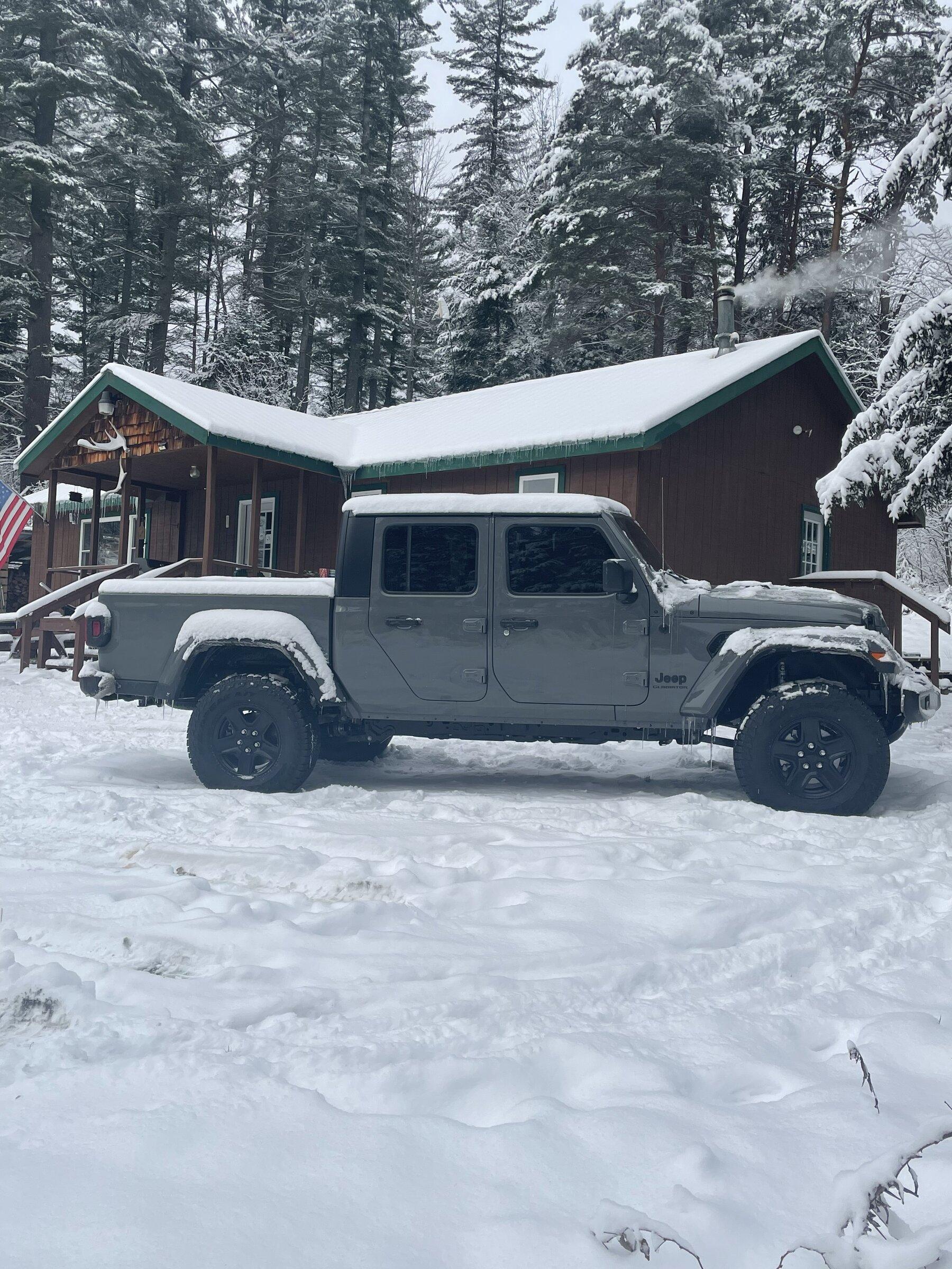 Jeep Gladiator Let's see your 285/75 17 tires 93997C45-1B56-46EC-9D15-944BD480197F
