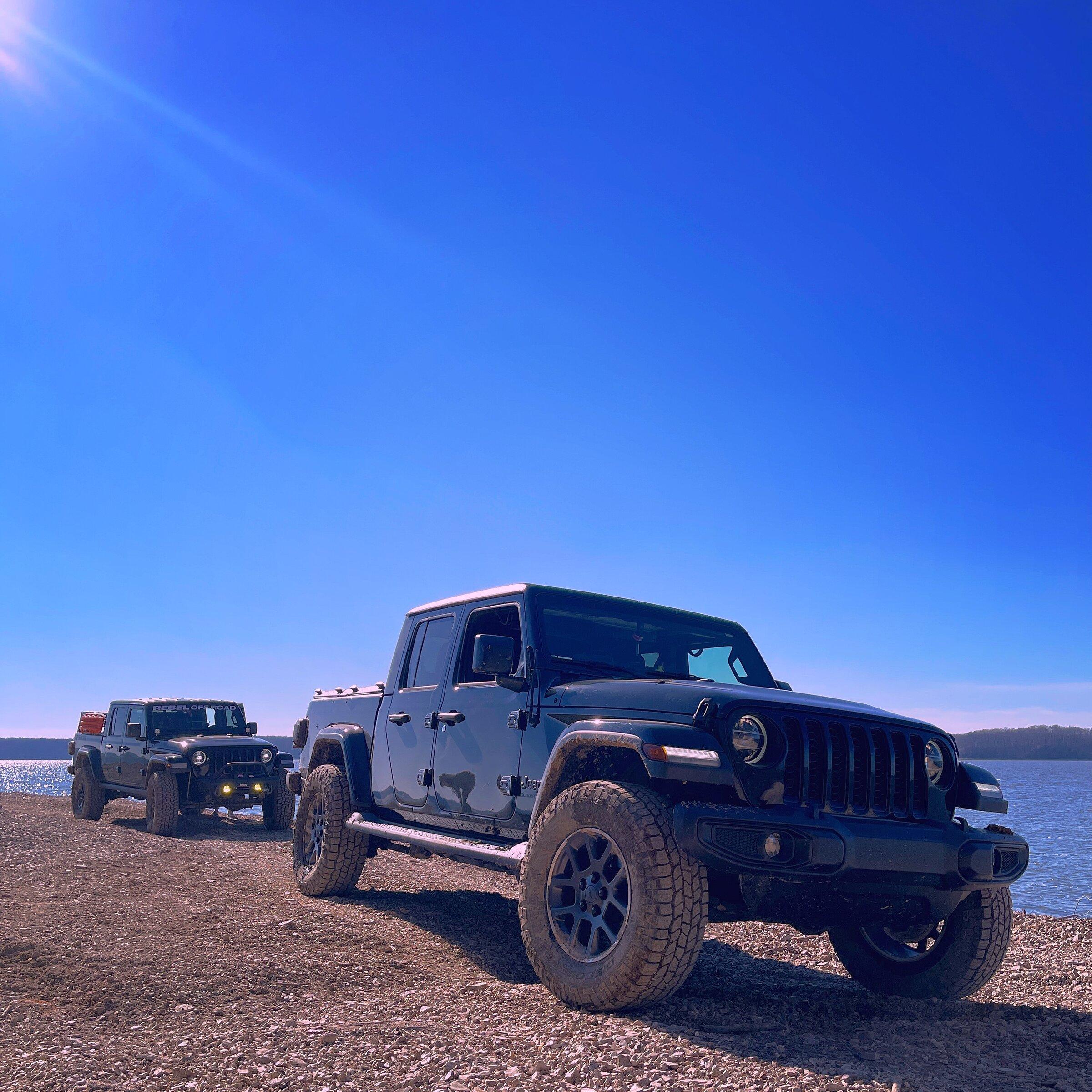 Jeep Gladiator Gladiator Glamour Shots FA145584-263E-42F3-AE1F-291EC3CBBD8E