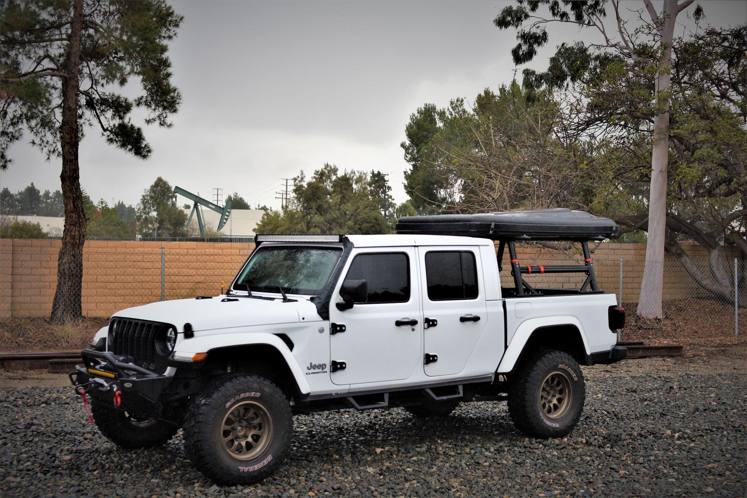 Jeep Gladiator Bed Rack and Roof Top Tents DSC_0766.JPG