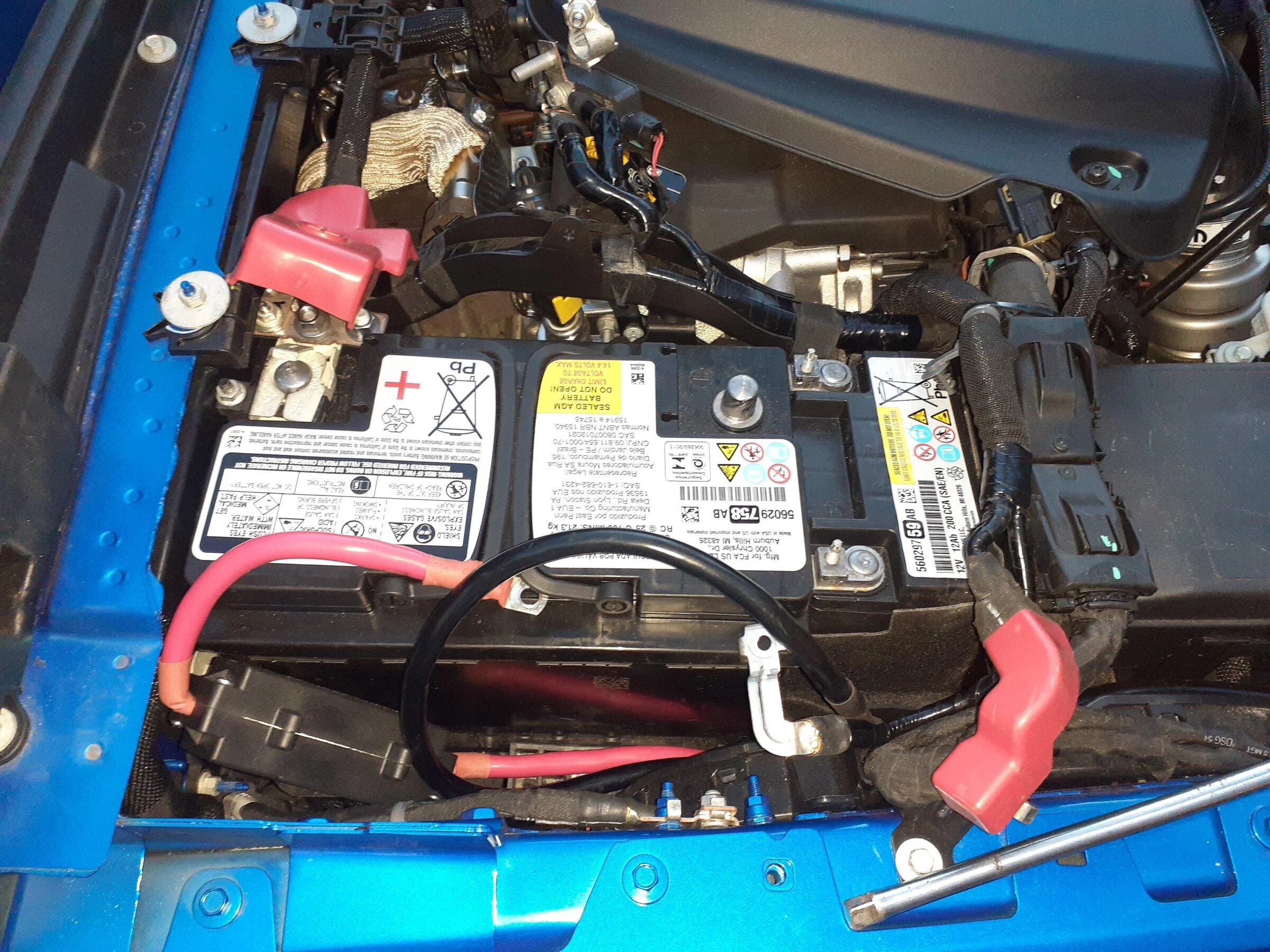 Jeep Gladiator Diesel auxiliary battery shots, placement & removal. 16437569842673206810381633836875