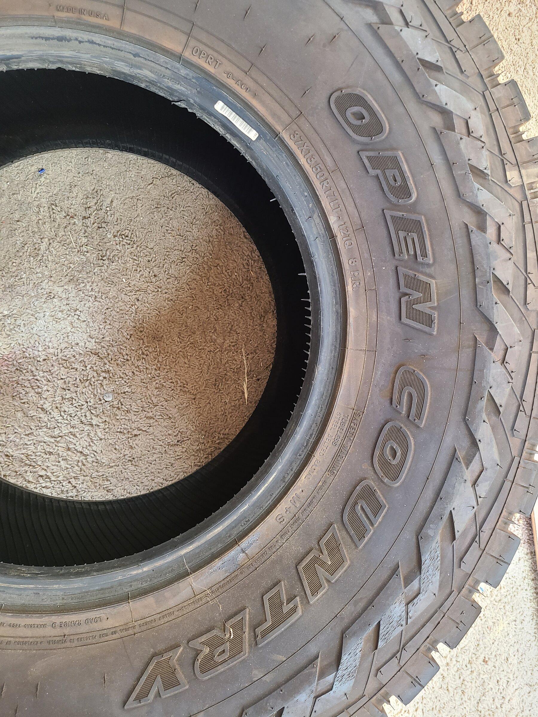 Jeep Gladiator Toyo Open Country RT 37x13.5R17 20220131_165856