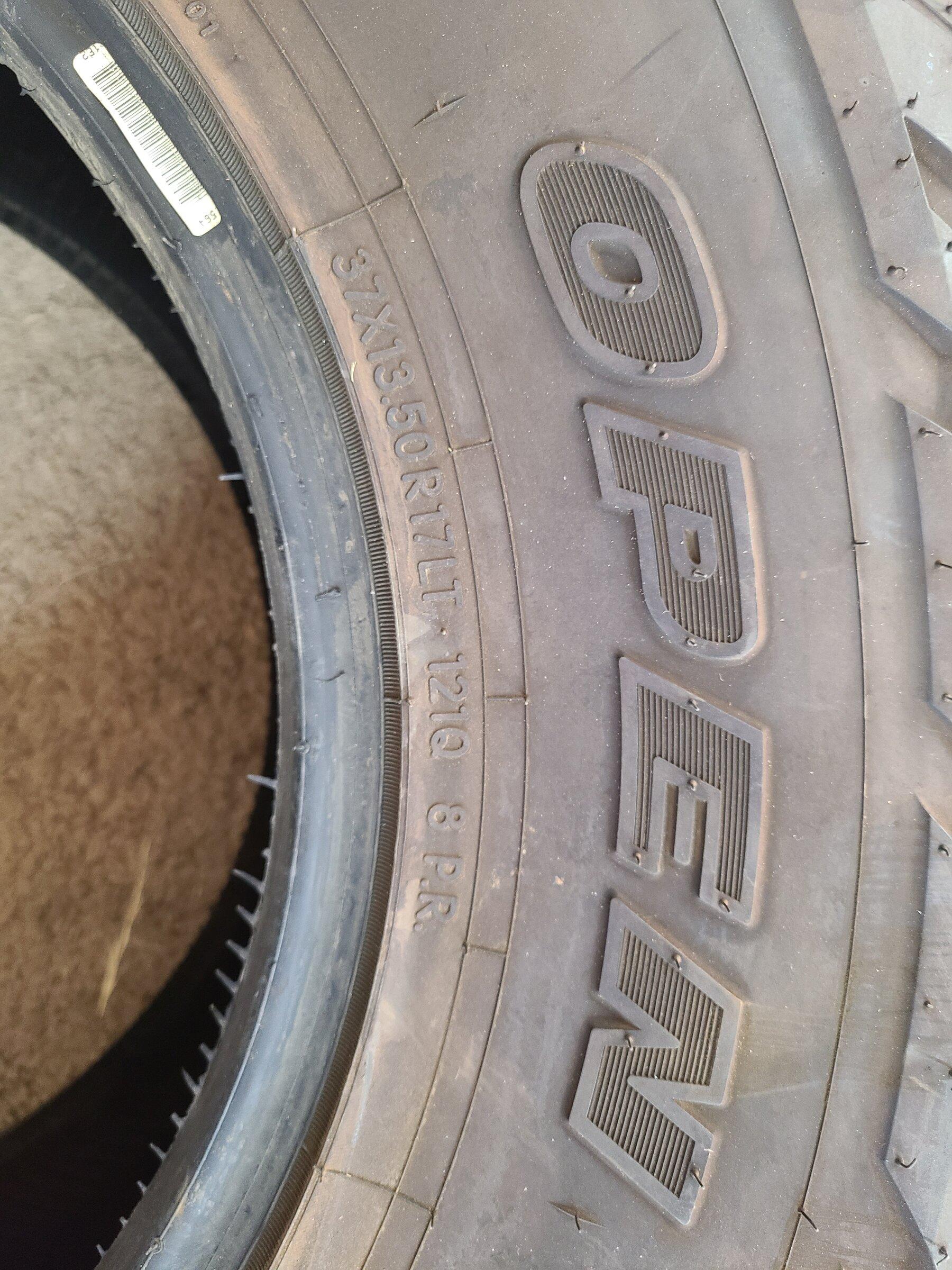Jeep Gladiator Toyo Open Country RT 37x13.5R17 20220131_165908