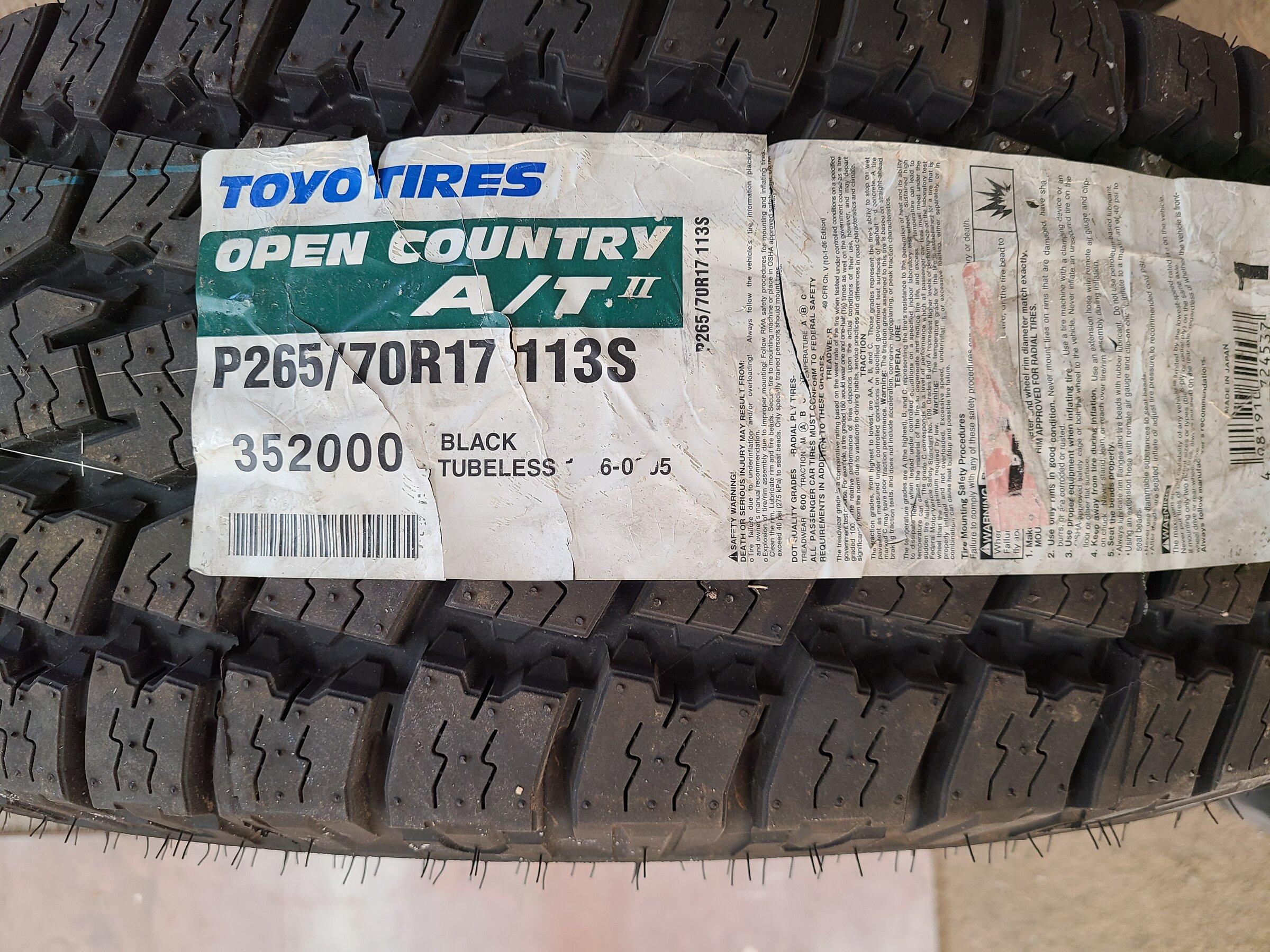 Jeep Gladiator Toyo Open Country A/T II P265/70r17 20220131_165350