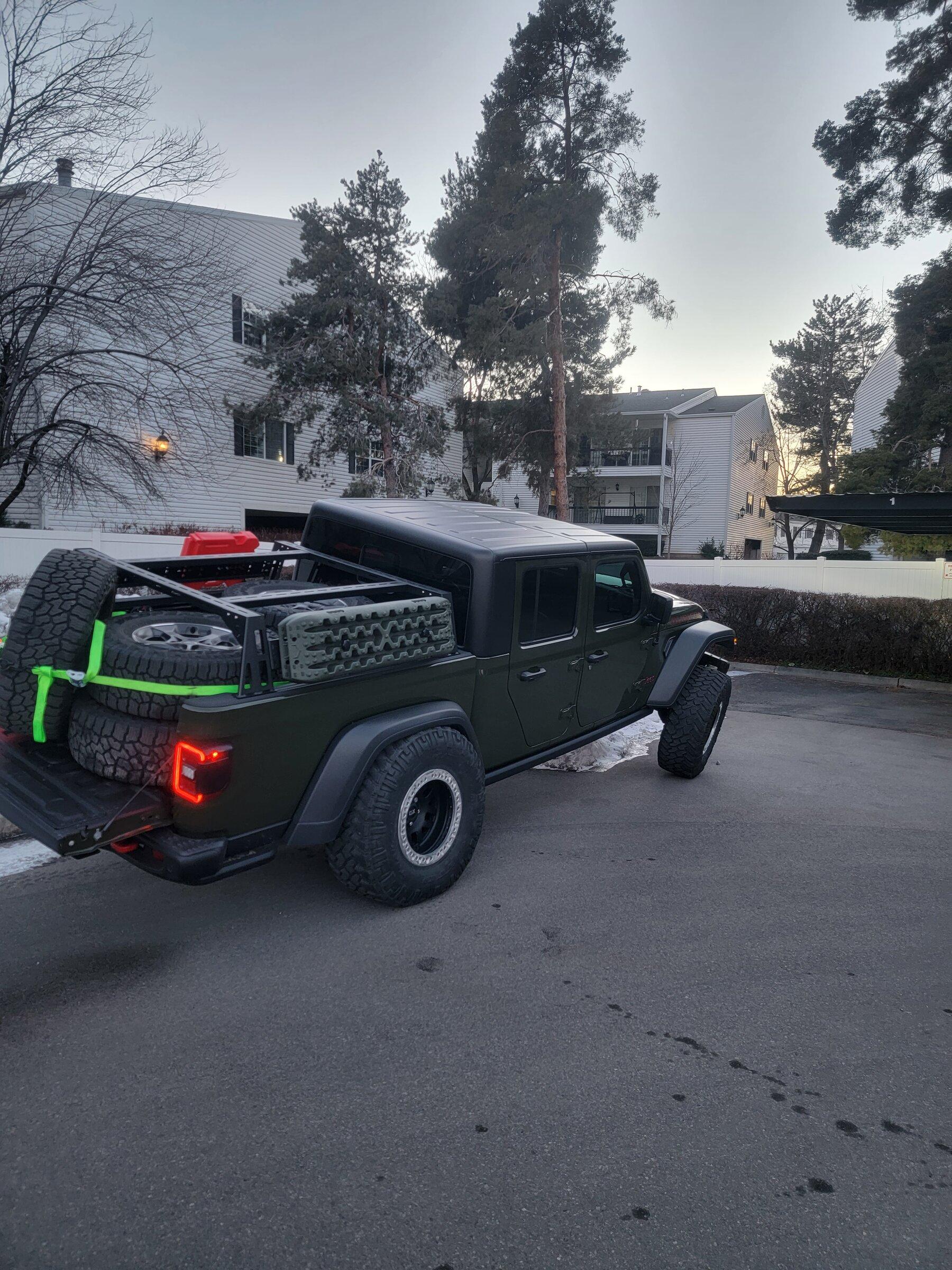 Jeep Gladiator KMCs wrapped in 37s 20220201_174152