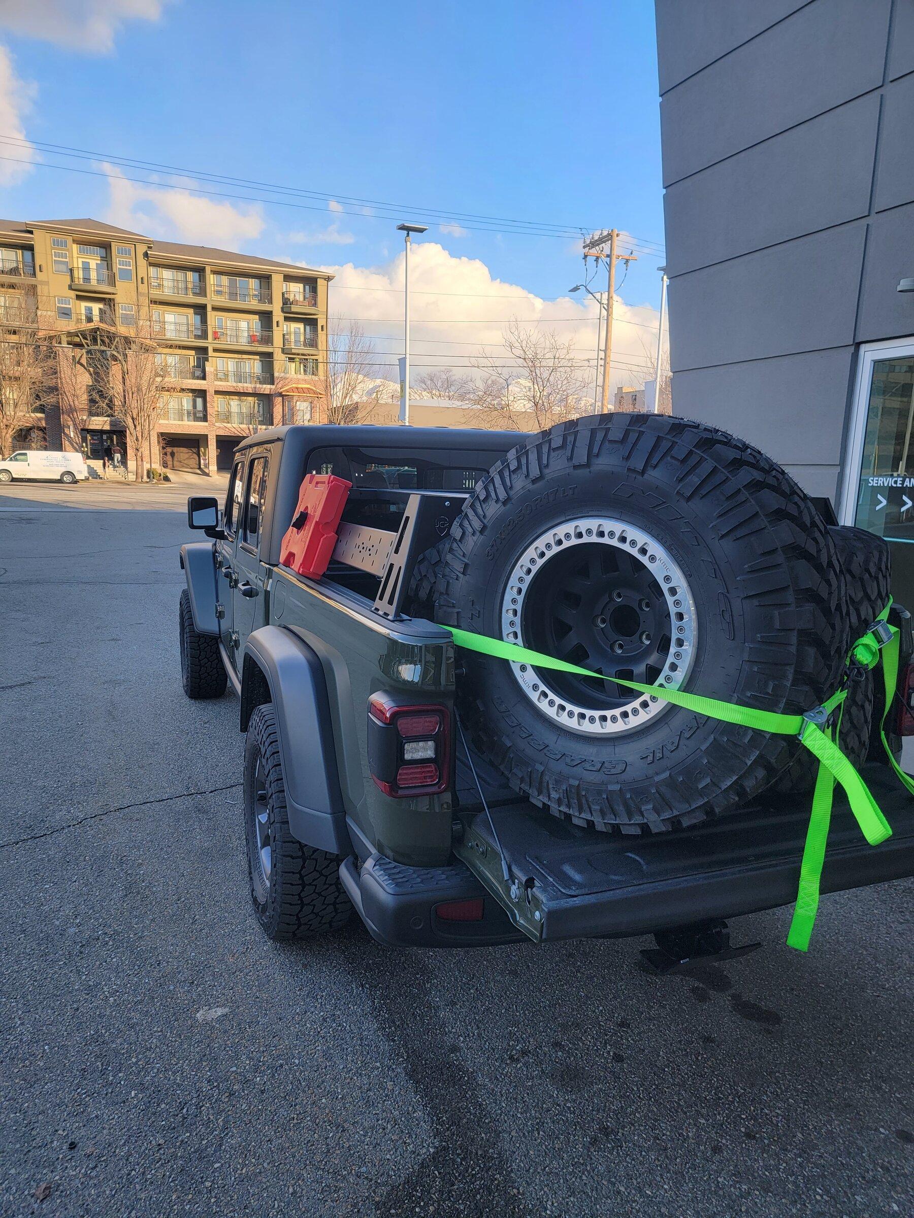 Jeep Gladiator KMCs wrapped in 37s 20220201_164546