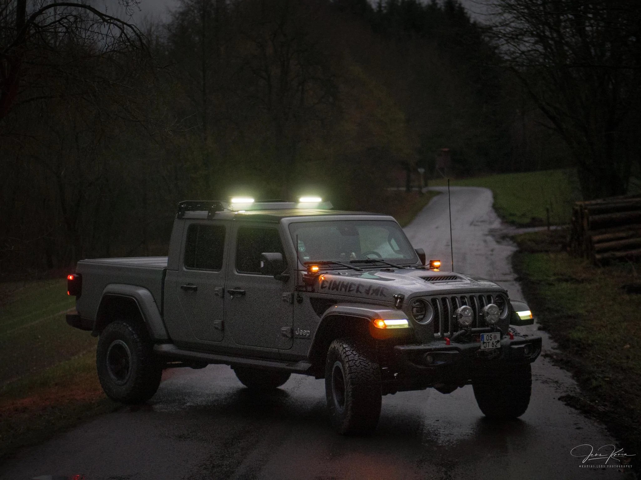Jeep Gladiator Gladiator Glamour Shots 12EFF656-1765-4F29-9927-DD5CA08EB951