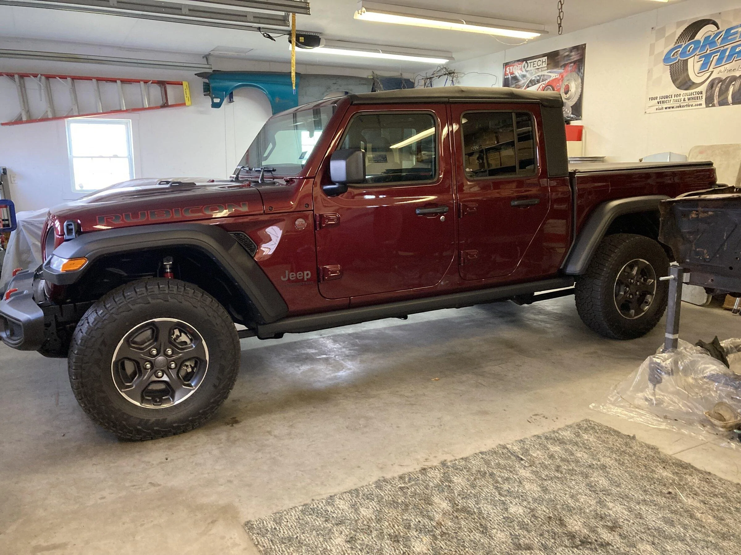 Jeep Gladiator Rubicon with 1.5" Teraflex Leveling Kit and Daystar .75" Rear Spacers full
