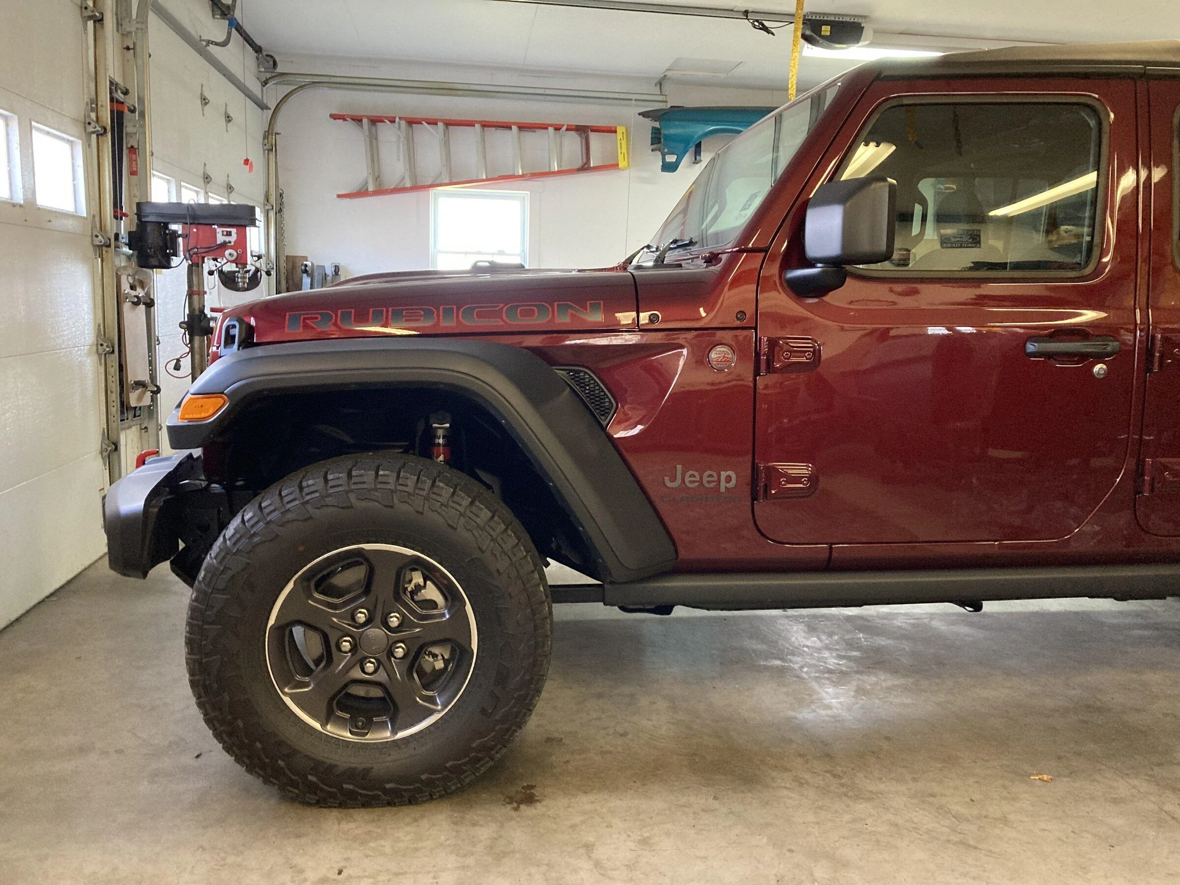 Jeep Gladiator Rubicon with 1.5" Teraflex Leveling Kit and Daystar .75" Rear Spacers full