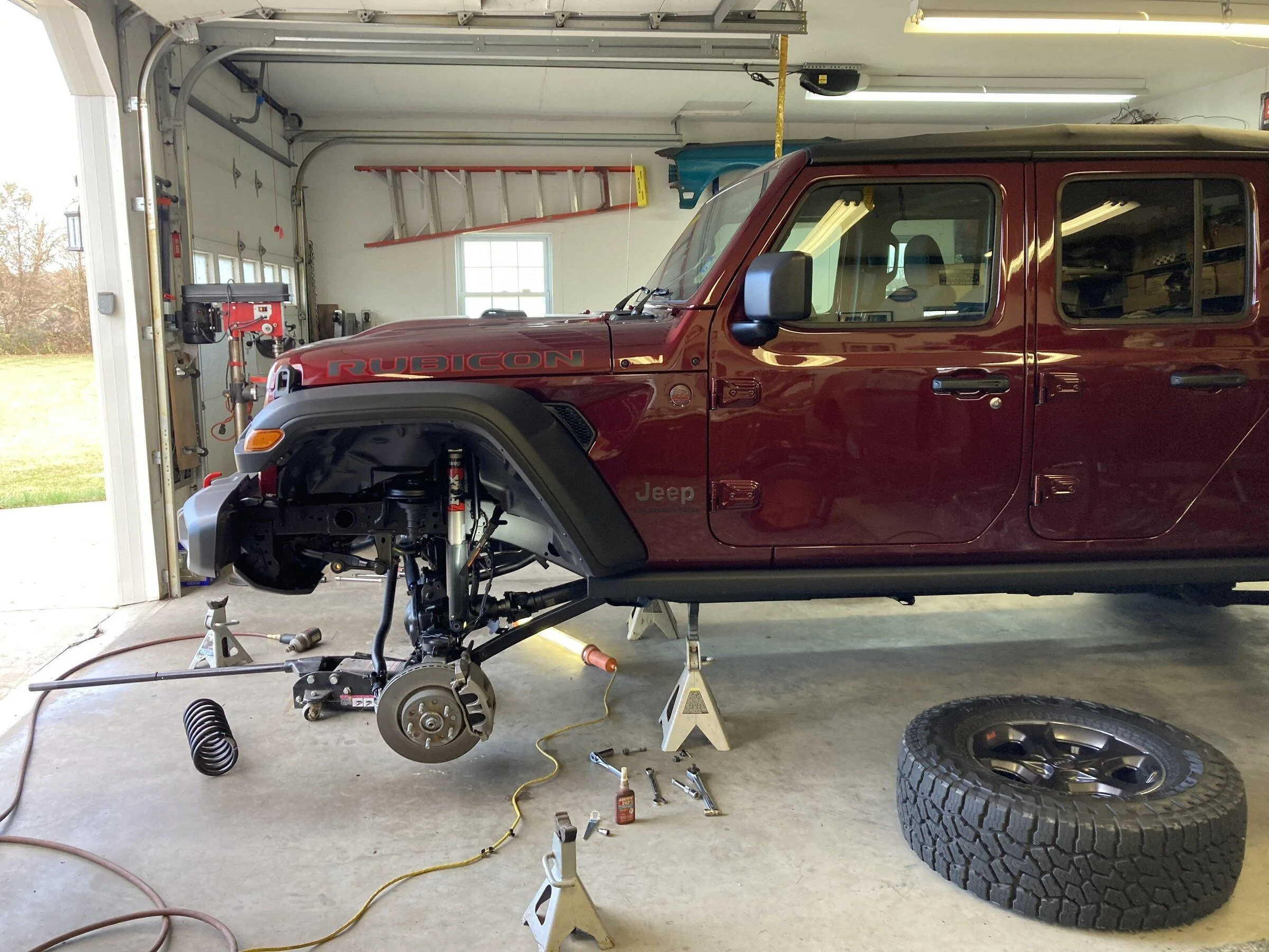 Jeep Gladiator Rubicon with 1.5" Teraflex Leveling Kit and Daystar .75" Rear Spacers full